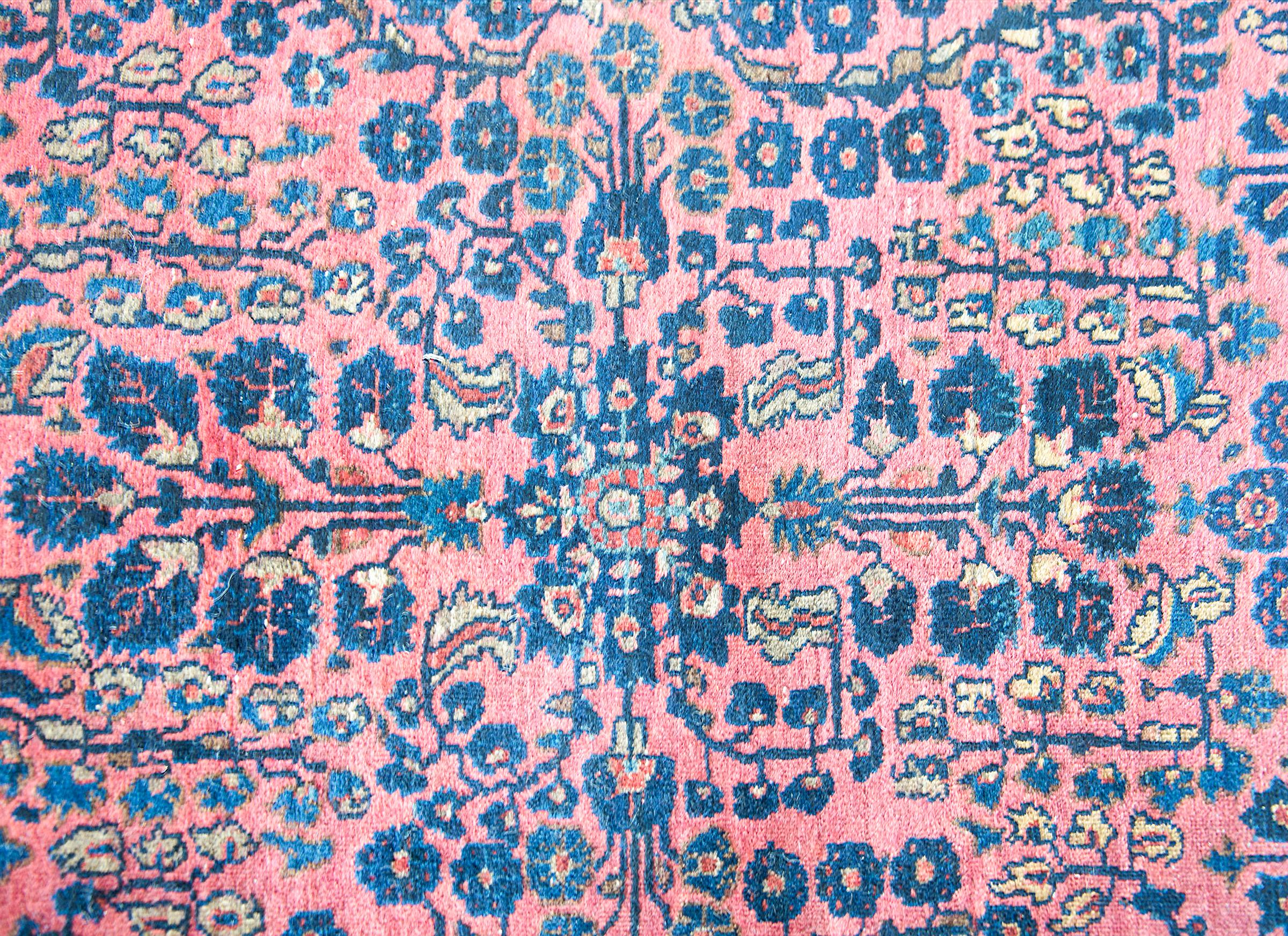 Persischer Sarouk-Teppich des frühen 20. Jahrhunderts im Zustand „Gut“ im Angebot in Chicago, IL
