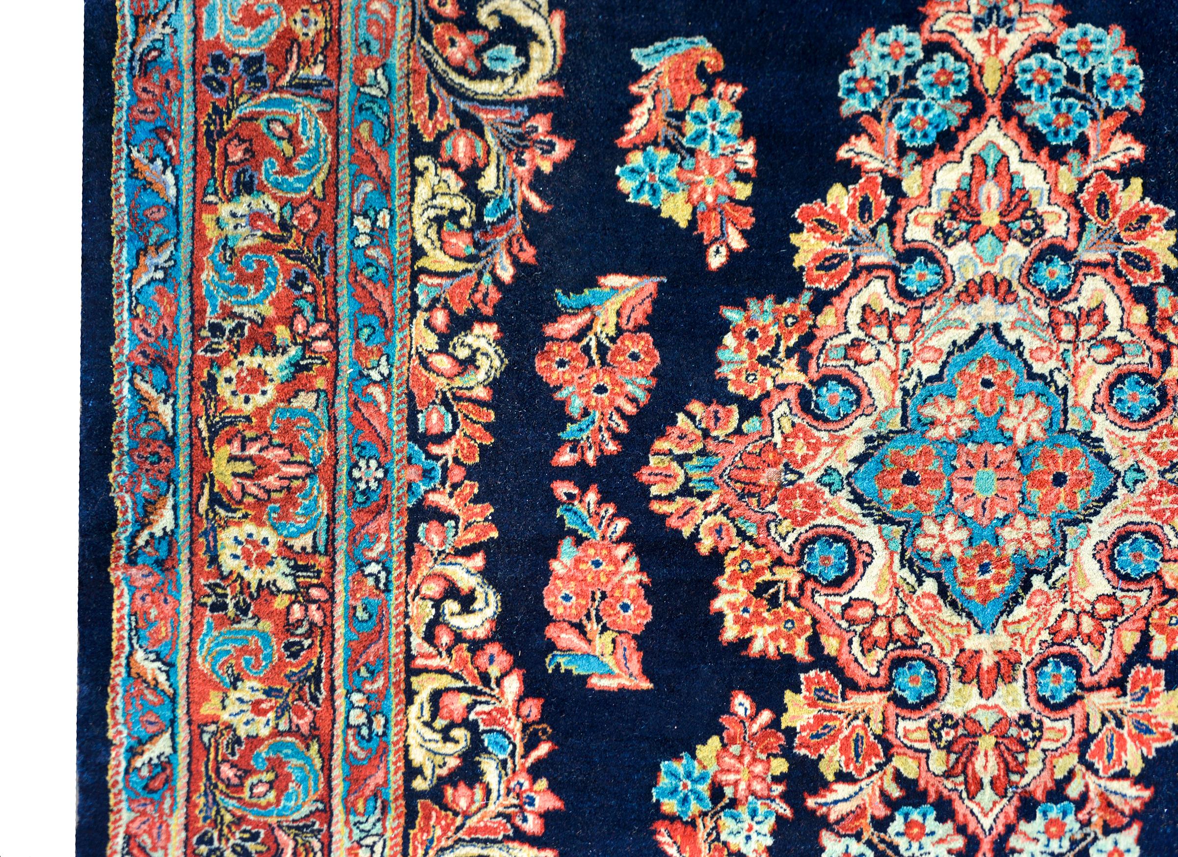 Mid-20th Century Early 20th Century Persian Sarouk Rug For Sale