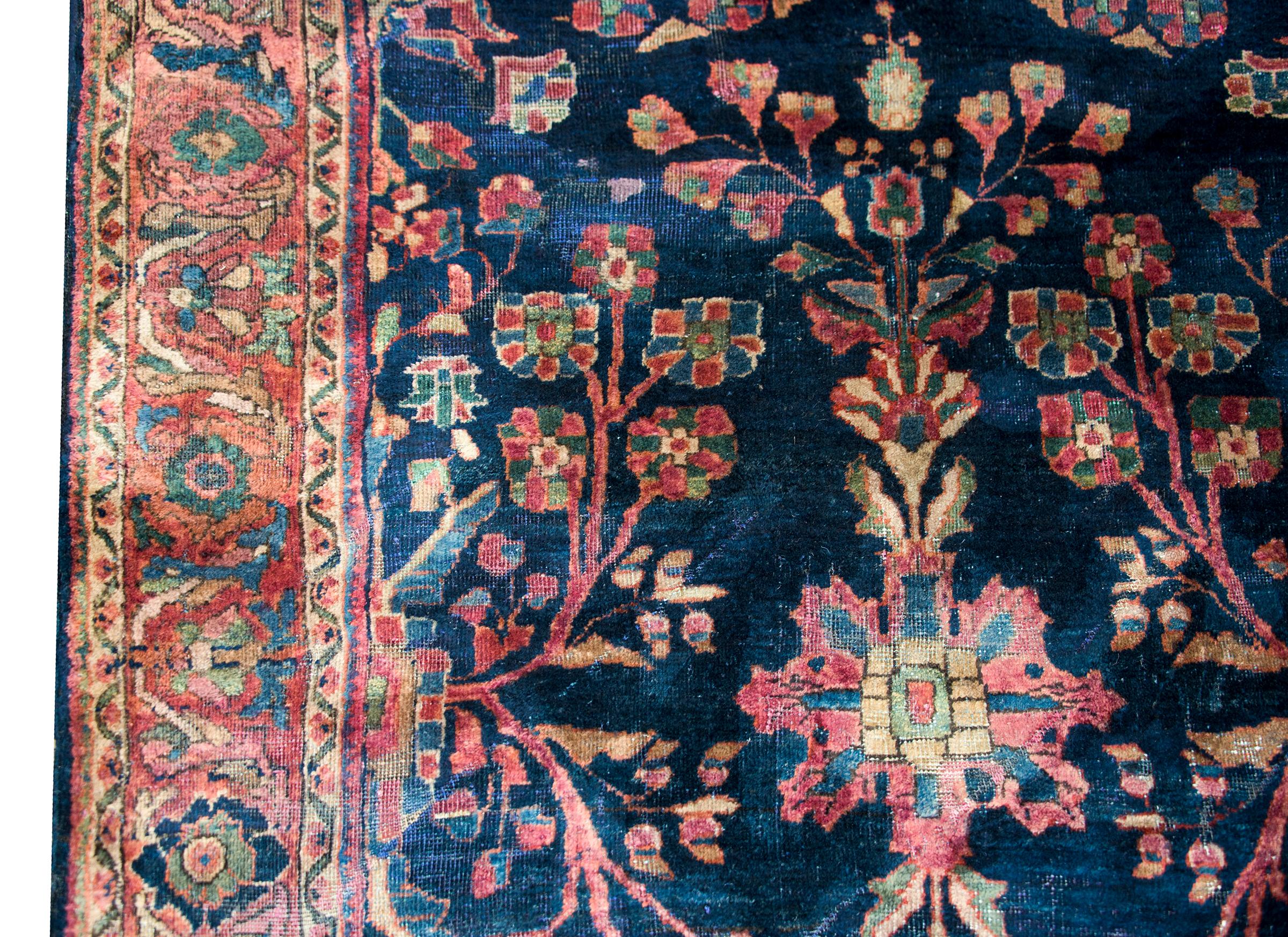 Wool Early 20th Century Persian Sarouk Rug For Sale