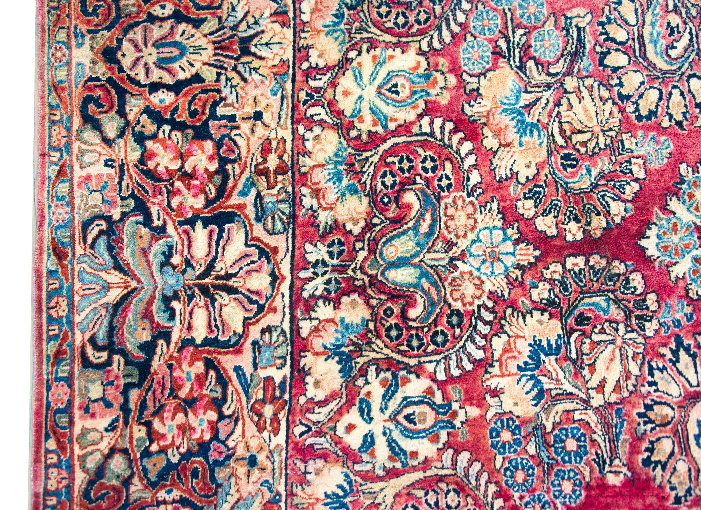 Mid-20th Century Early 20th Century Persian Sarouk Rug For Sale