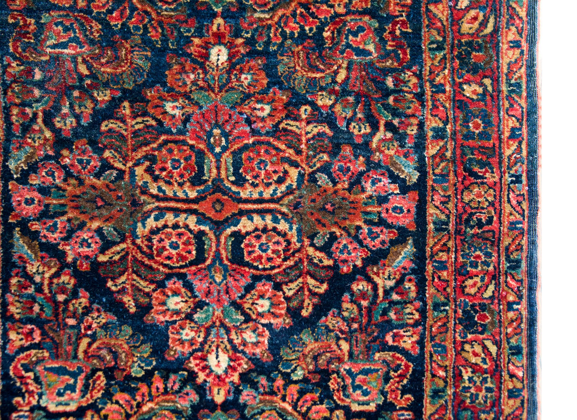 Wool Early 20th Century Persian Sarouk Rug For Sale