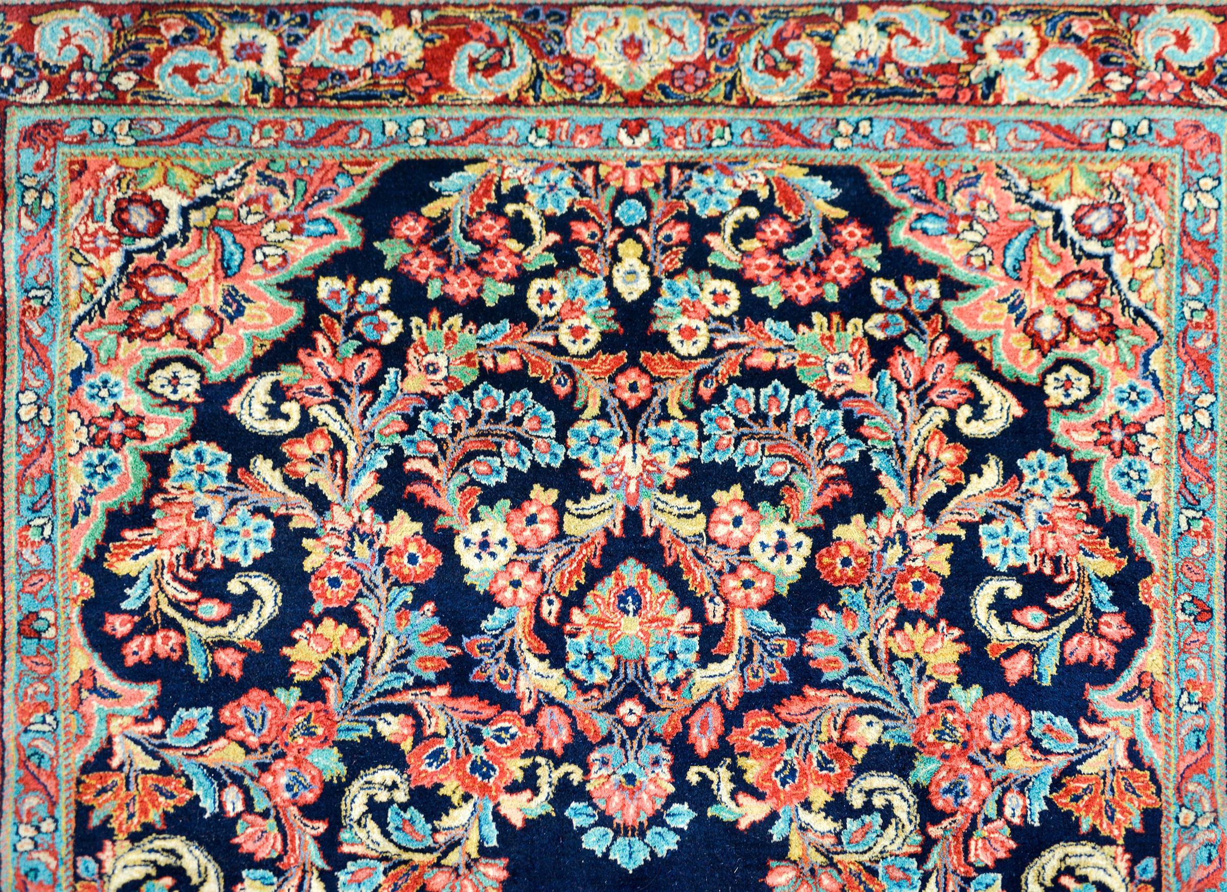 Wool Early 20th Century Persian Sarouk Rug For Sale