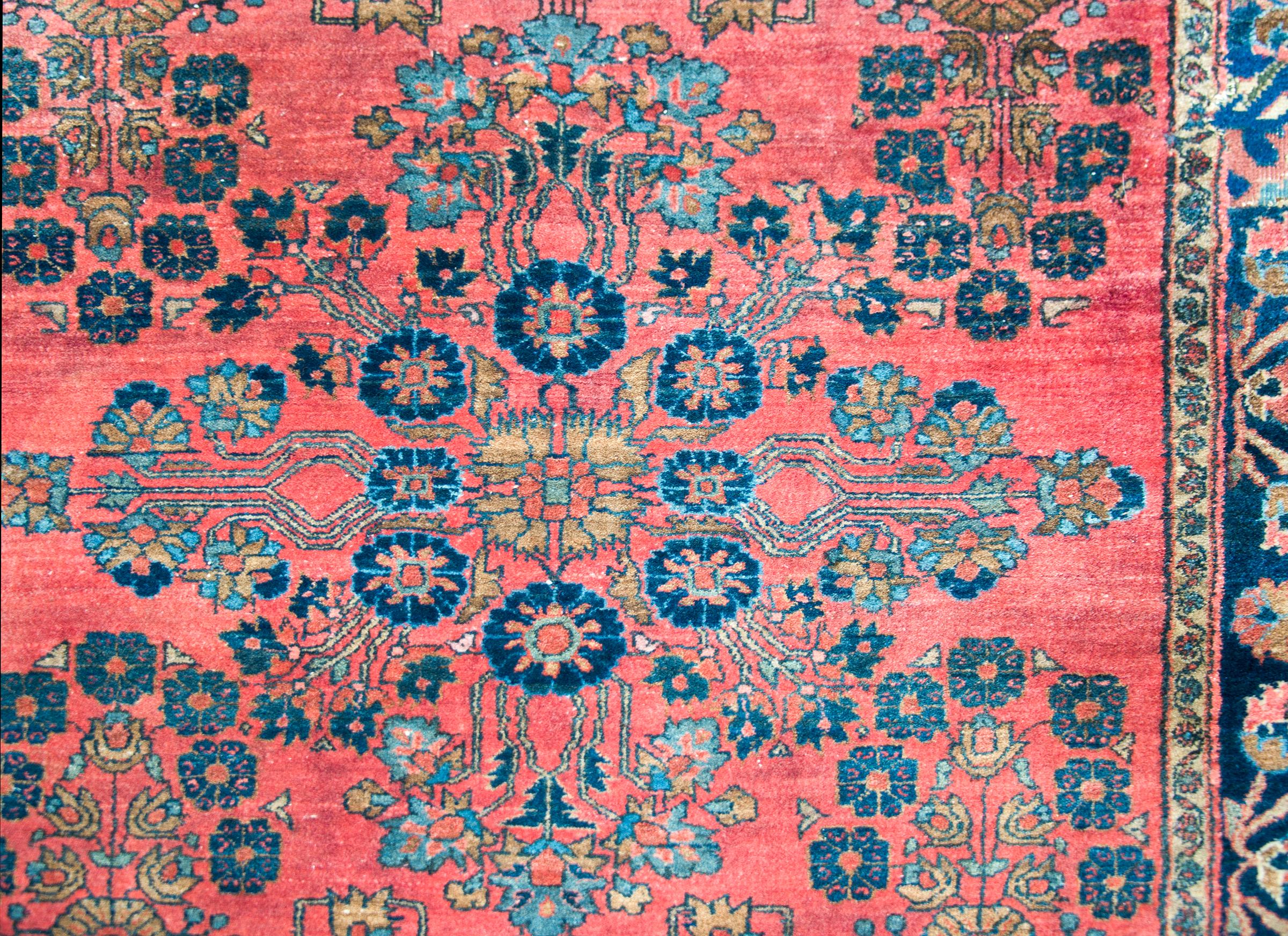 Early 20th Century Persian Sarouk Rug For Sale 1