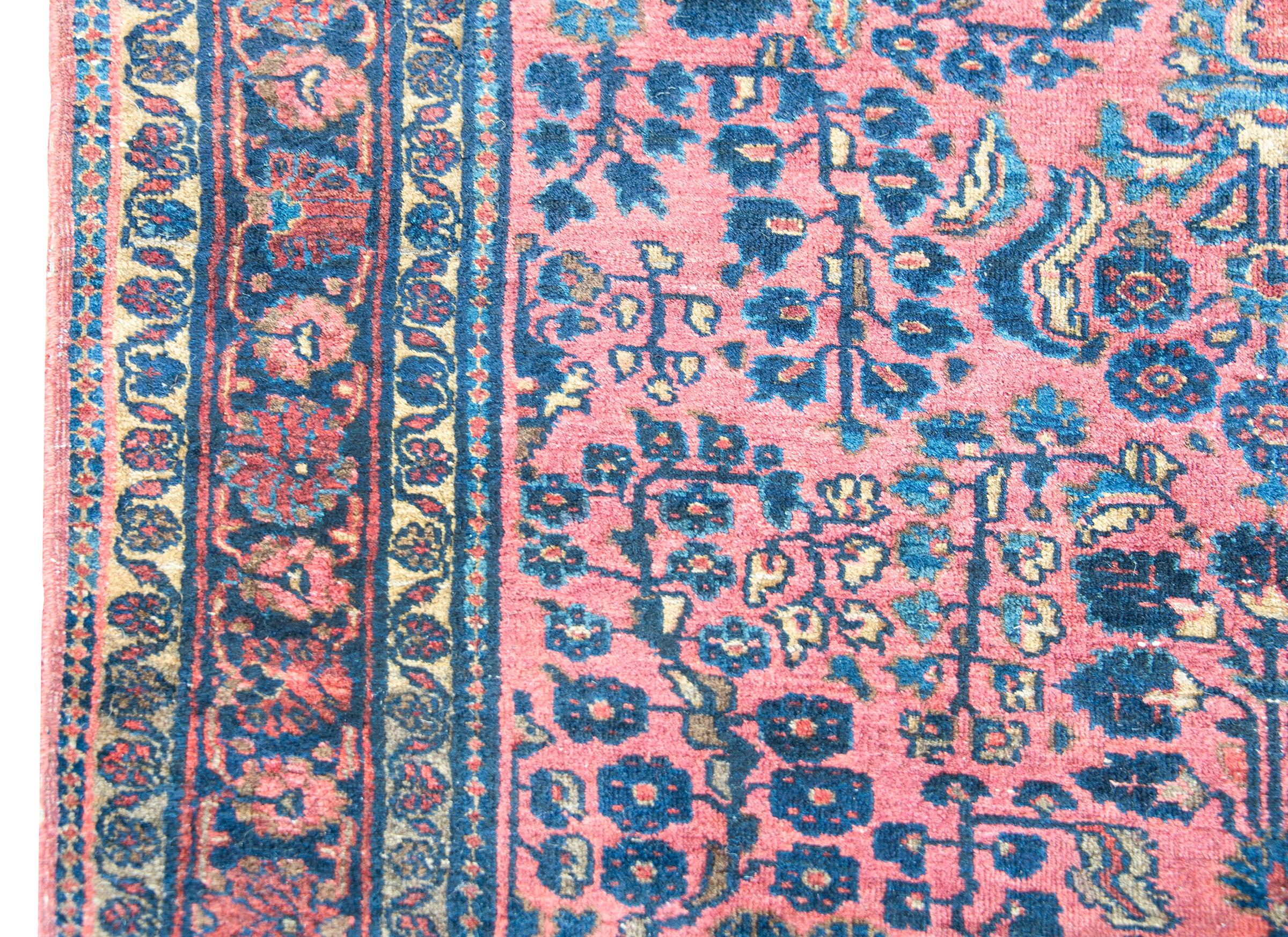 Persischer Sarouk-Teppich des frühen 20. Jahrhunderts im Angebot 1