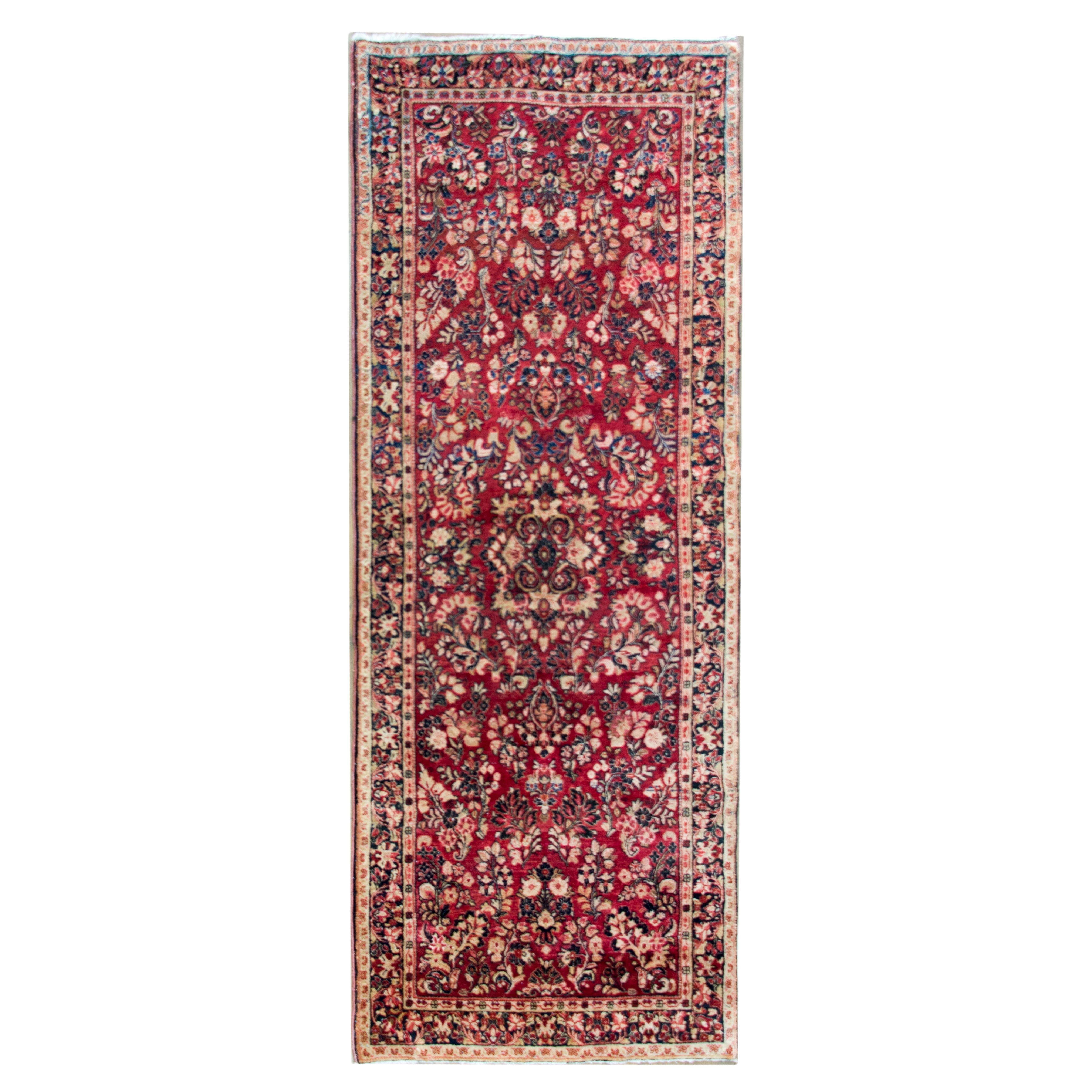 Early 20th Century Persian Sarouk Rug For Sale