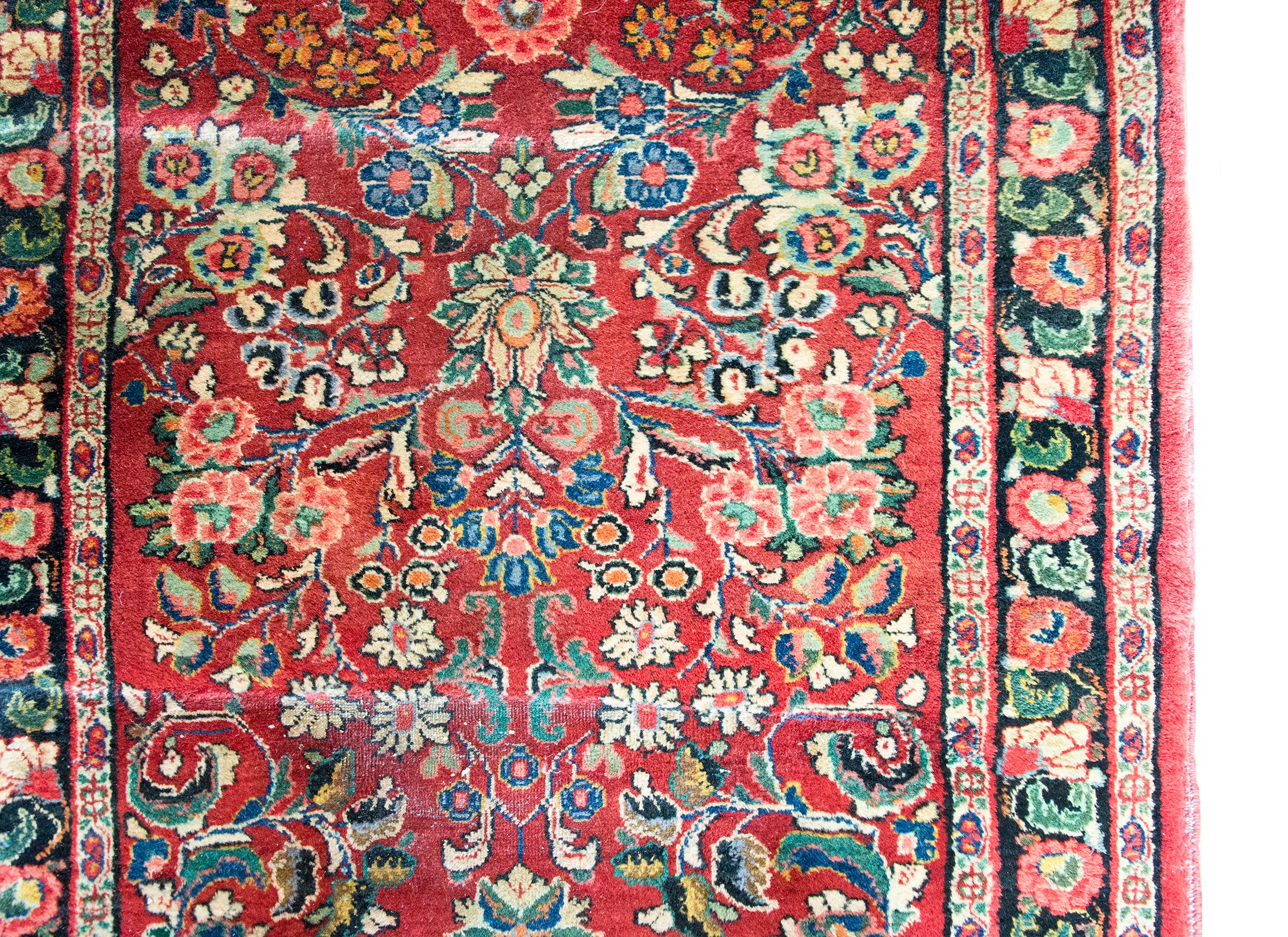 Early 20th Century Persian Sarouk Runner For Sale 6