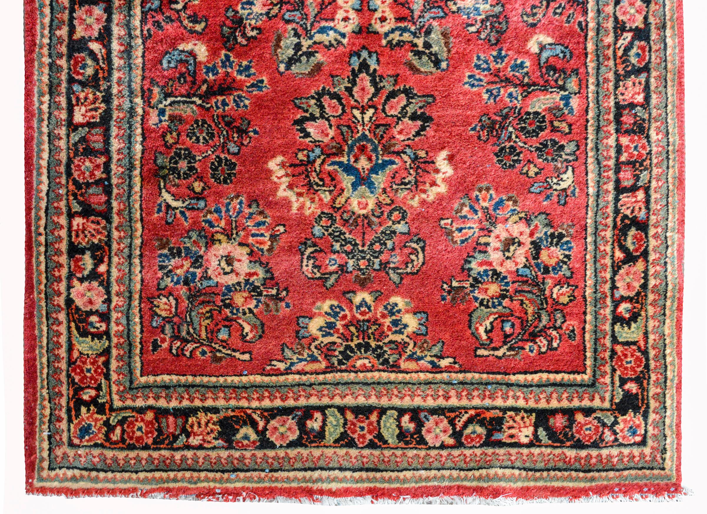 Early 20th Century Persian Sarouk Runner In Good Condition For Sale In Chicago, IL