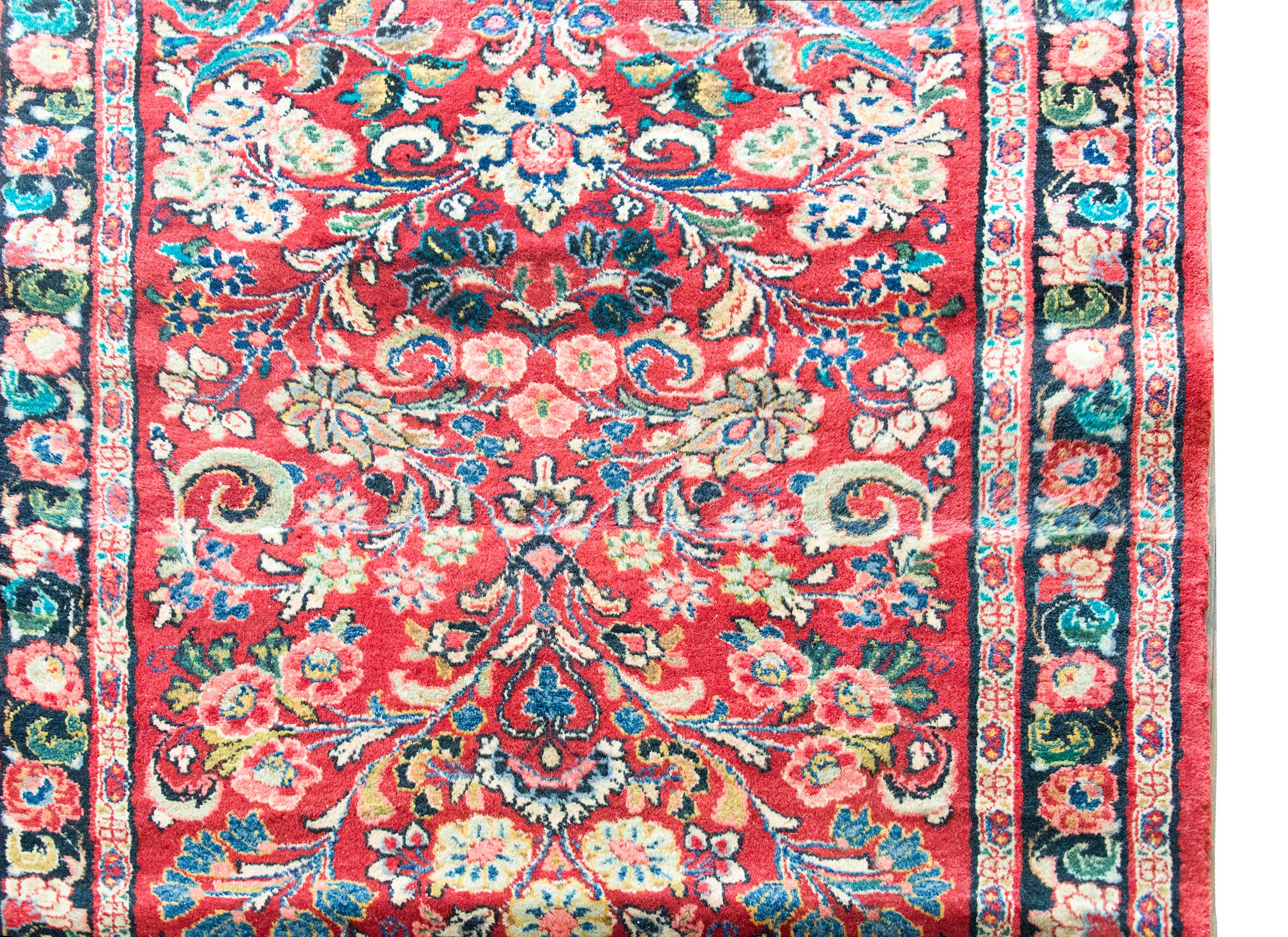 Early 20th Century Persian Sarouk Runner In Good Condition For Sale In Chicago, IL