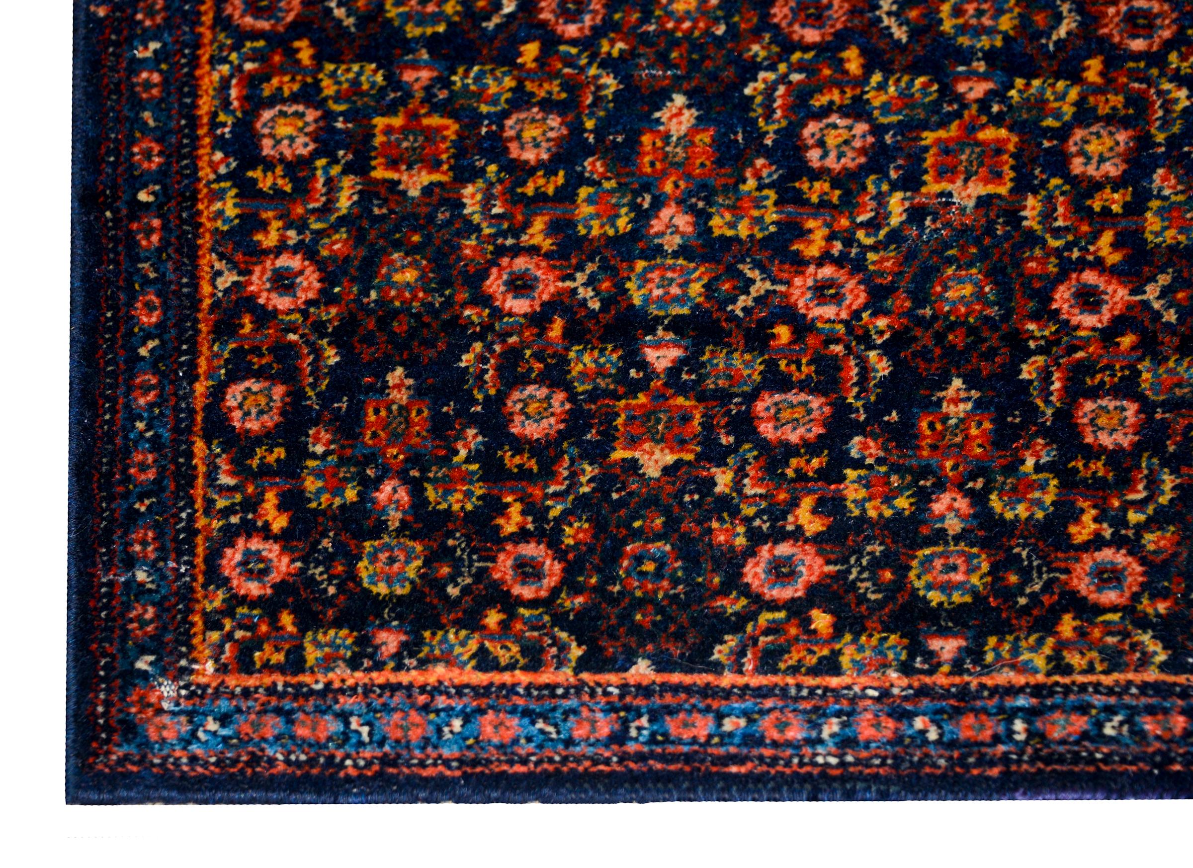 Early 20th Century Persian Senneh Rug For Sale 4