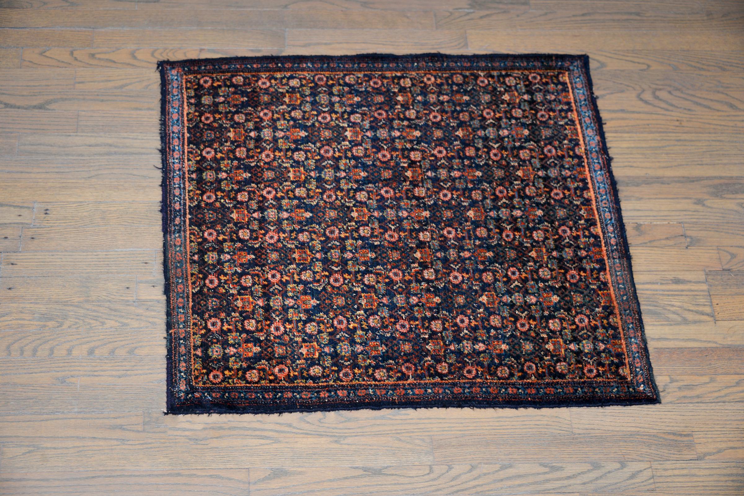 Early 20th Century Persian Senneh Rug For Sale 6