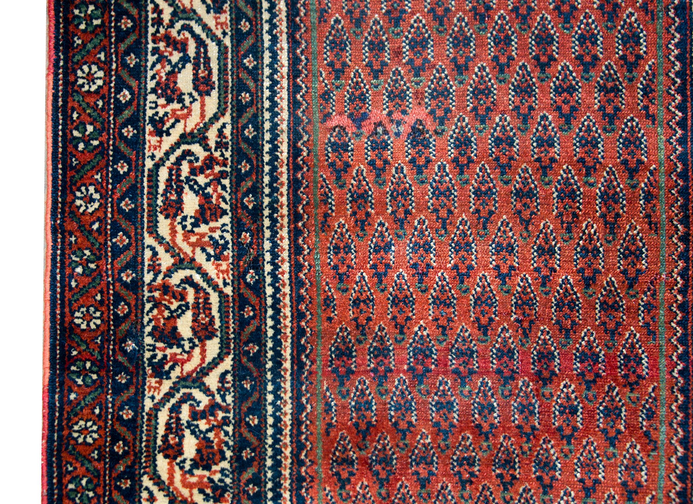 Early 20th Century Persian Seraband Rug For Sale 1