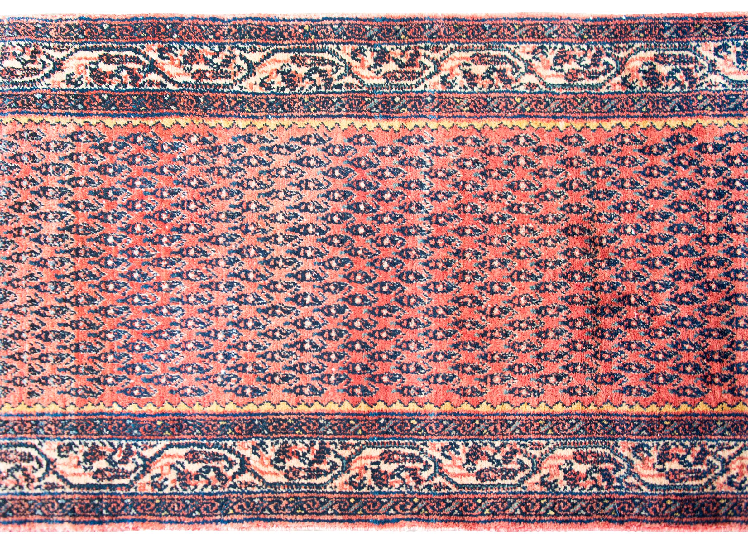 Early 20th Century Persian Seraband Runner In Good Condition For Sale In Chicago, IL