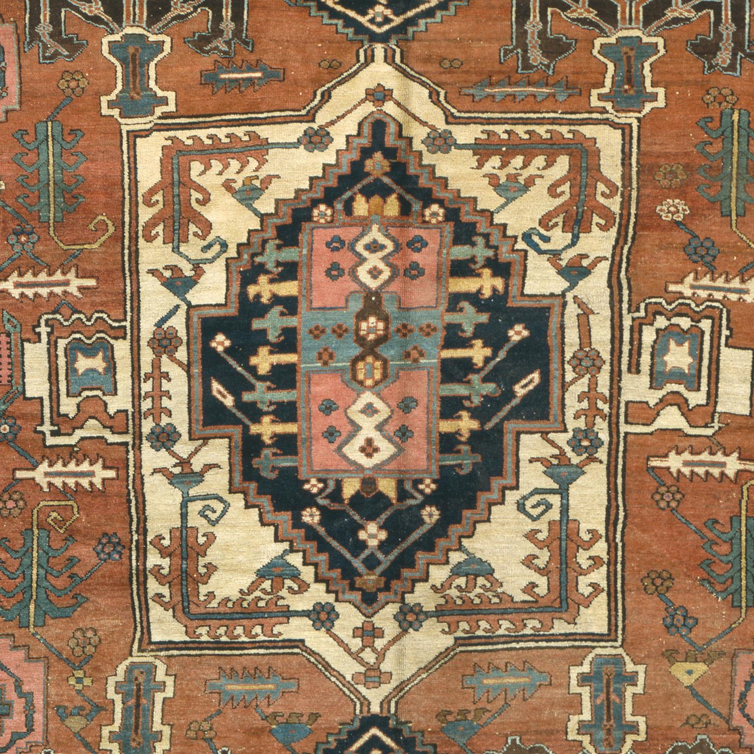 Hand-Knotted Early 20th Century Persian Serapi Rug For Sale