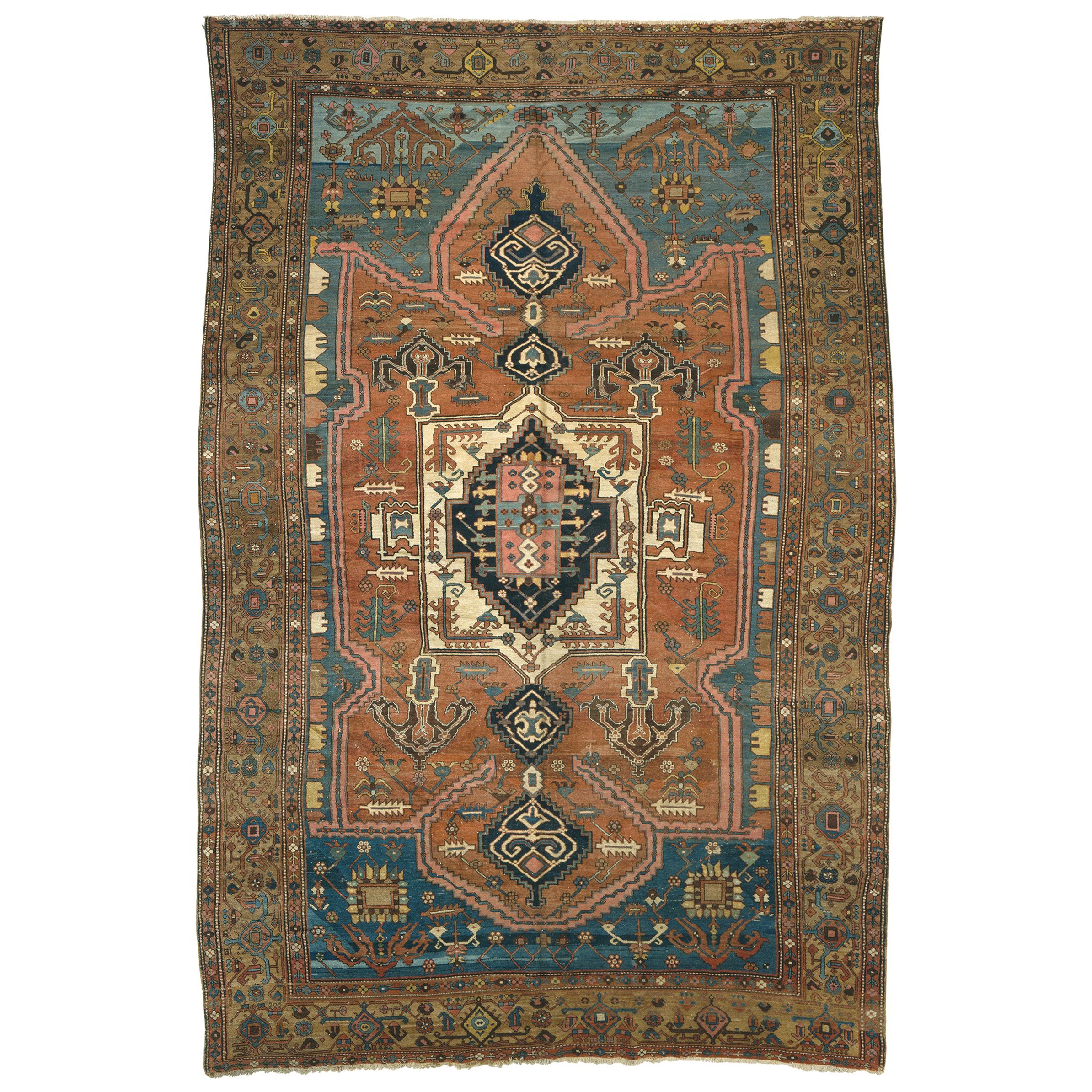 Early 20th Century Persian Serapi Rug For Sale