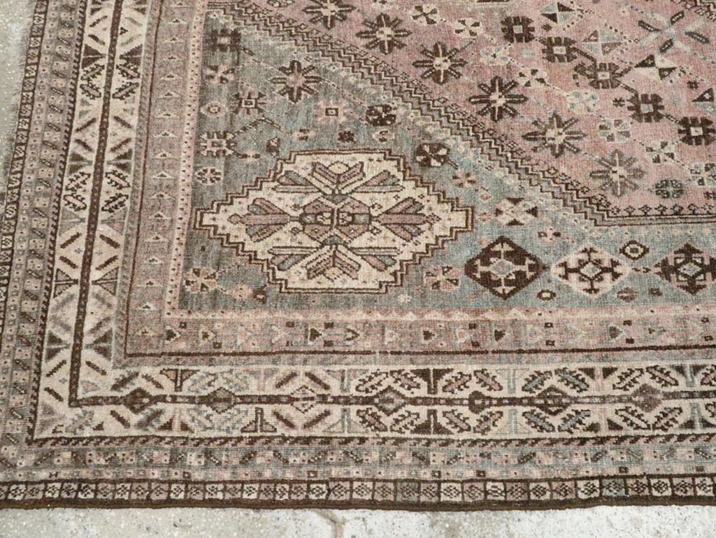 Early 20th Century Persian Shiraz Accent Rug In Excellent Condition For Sale In New York, NY