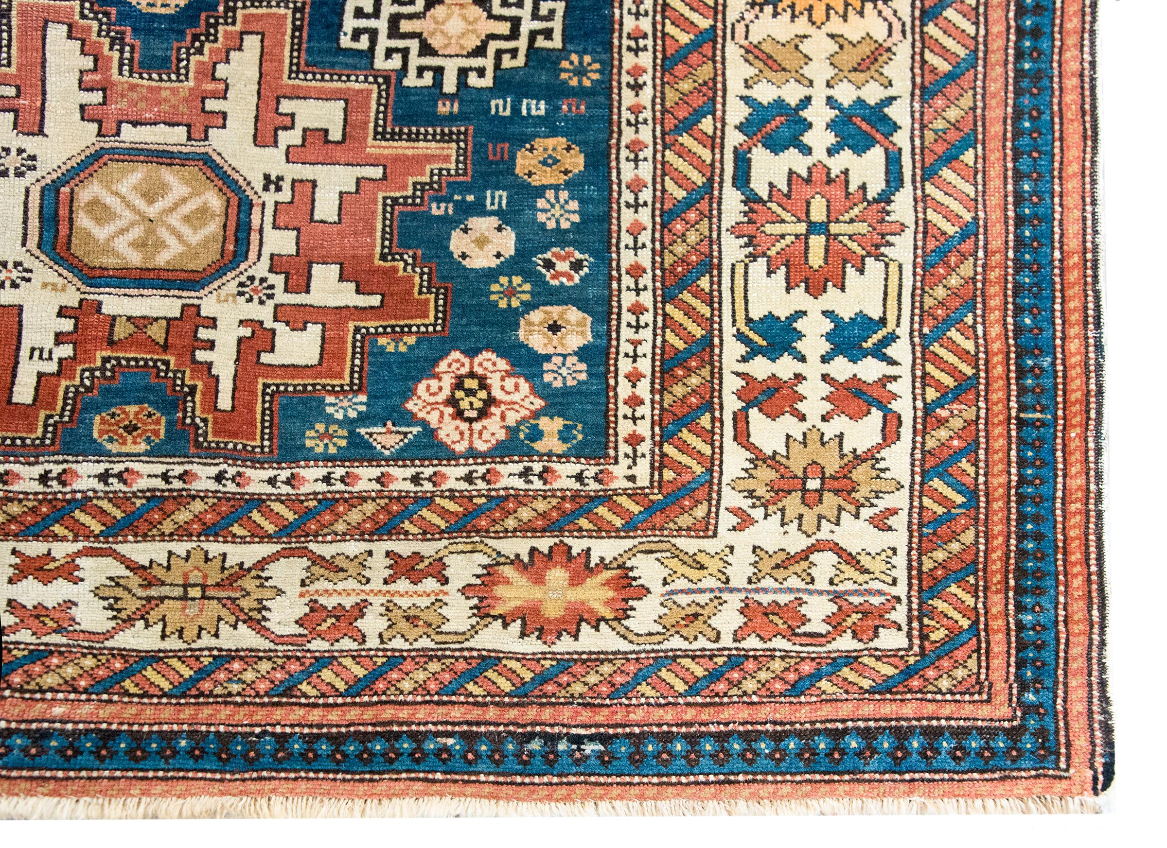 Tappeto persiano Shirvan dei primi del Novecento in vendita 5