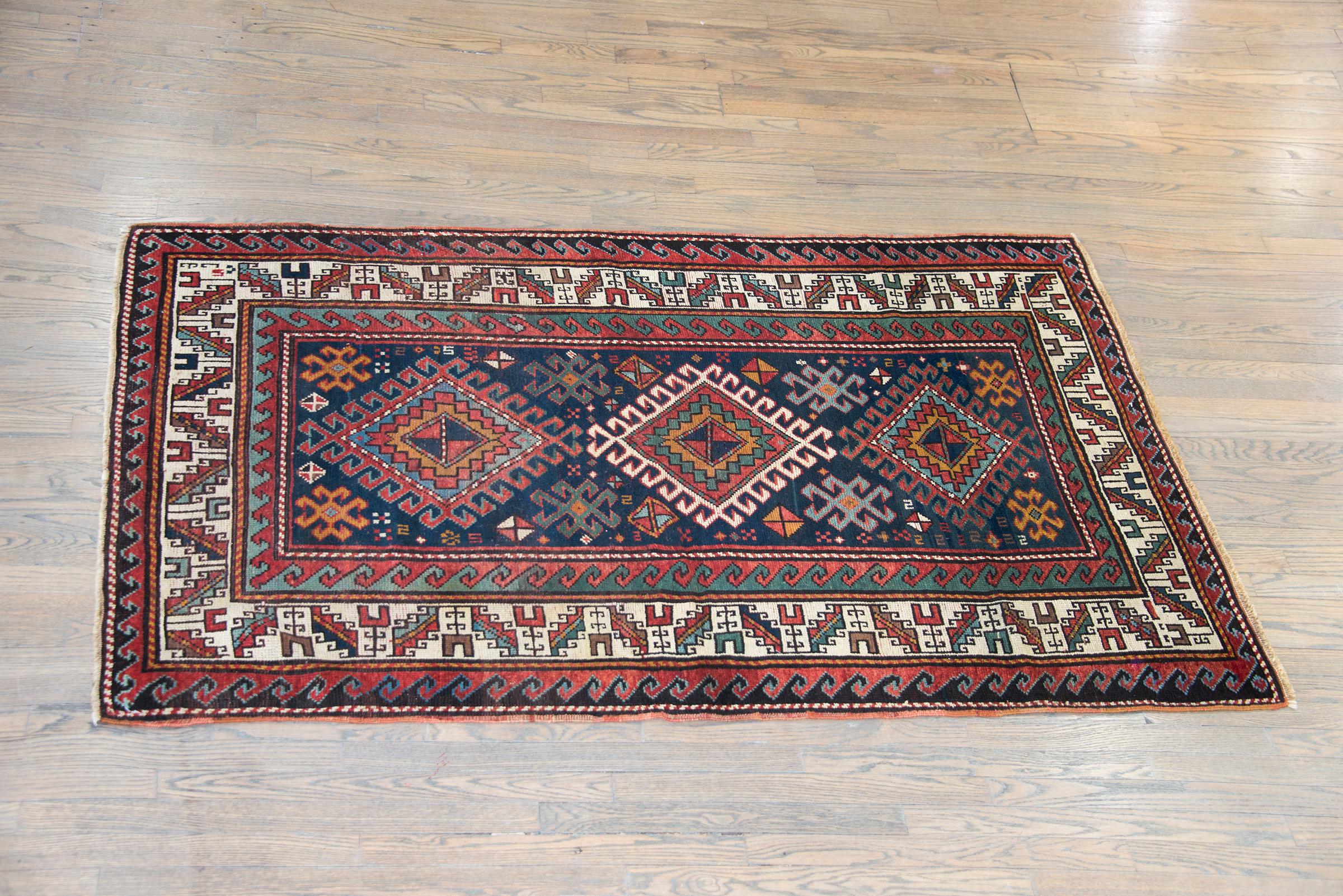 Early 20th Century Persian Shirvan Rug For Sale 7