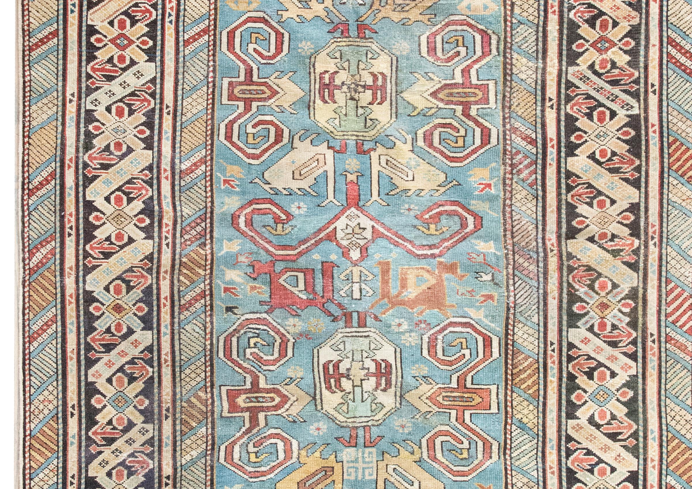 Early 20th Century Persian Shirvan Rug In Good Condition For Sale In Chicago, IL