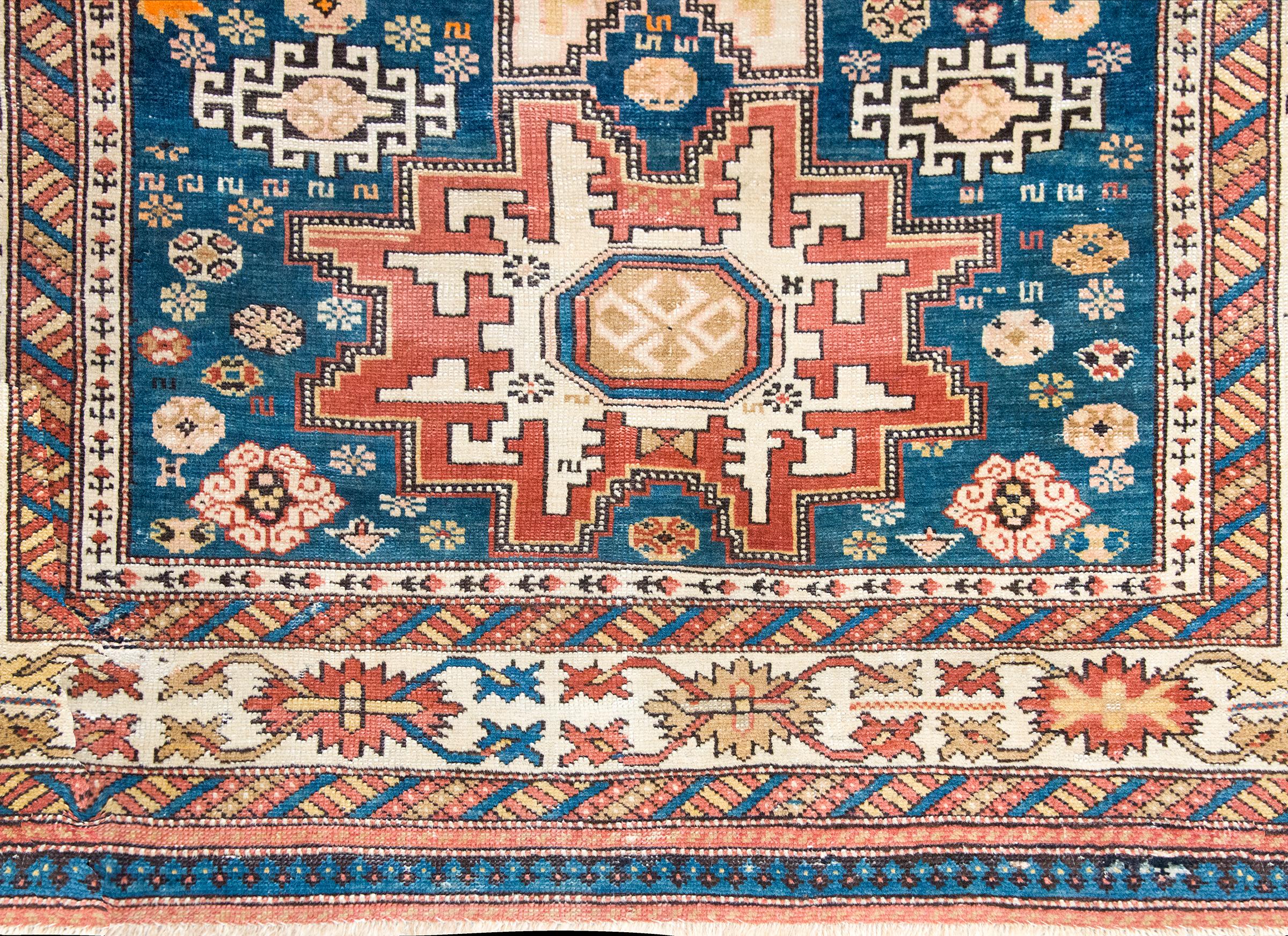 Lana Tappeto persiano Shirvan dei primi del Novecento in vendita