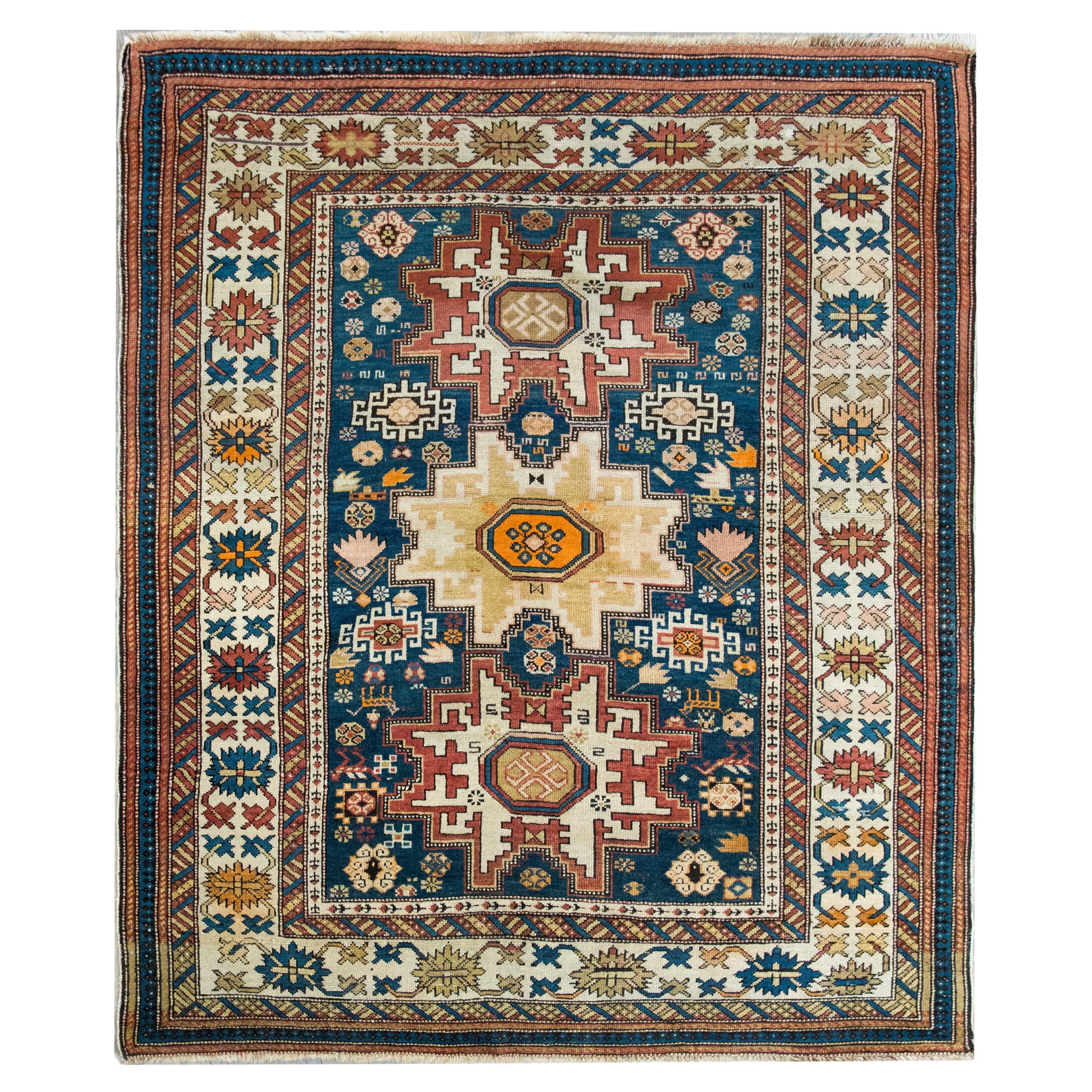 Persischer Shirvan-Teppich des frühen 20. Jahrhunderts