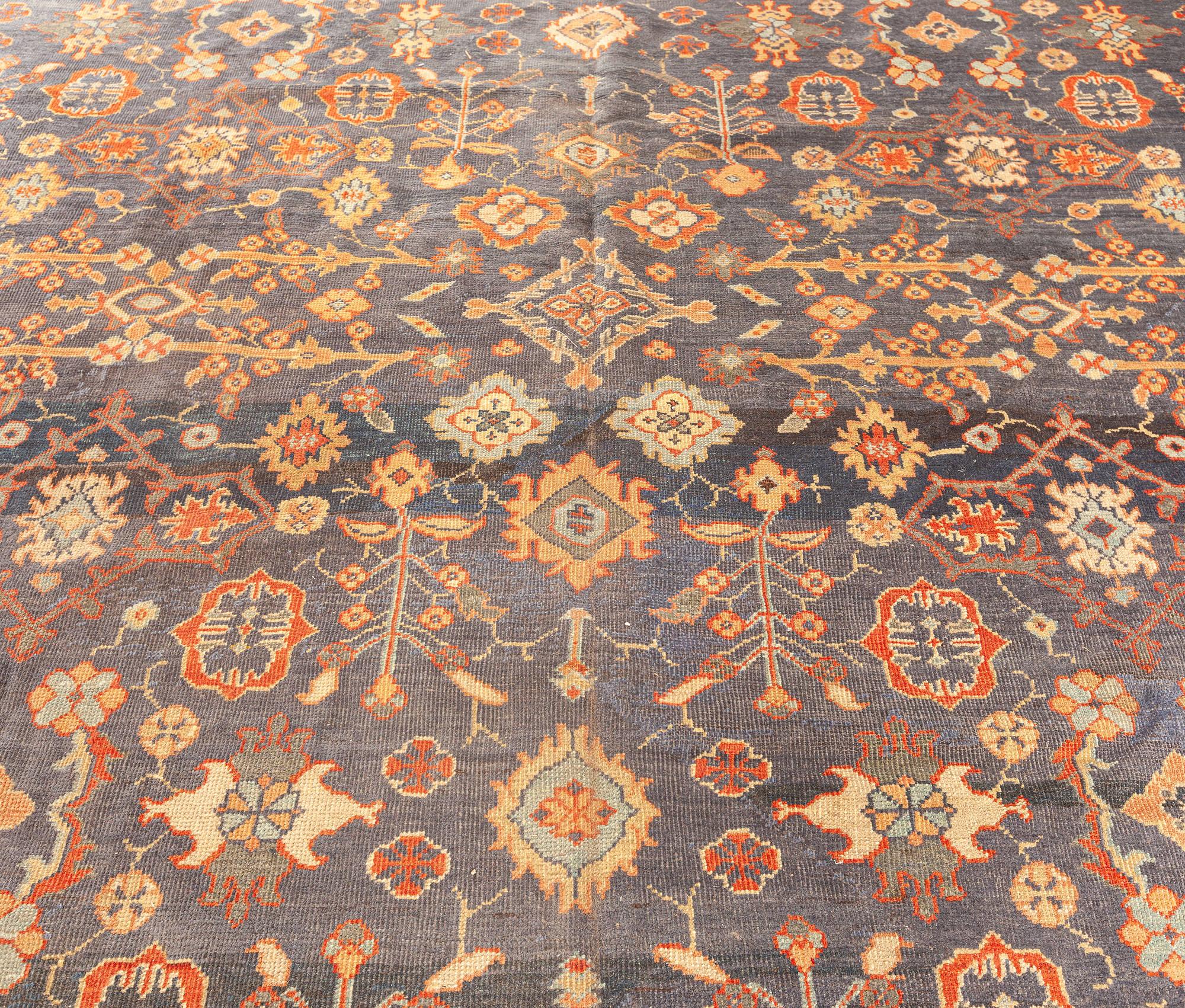 Early 20th Century Persian Sultanabad Botanic Rug In Good Condition For Sale In New York, NY