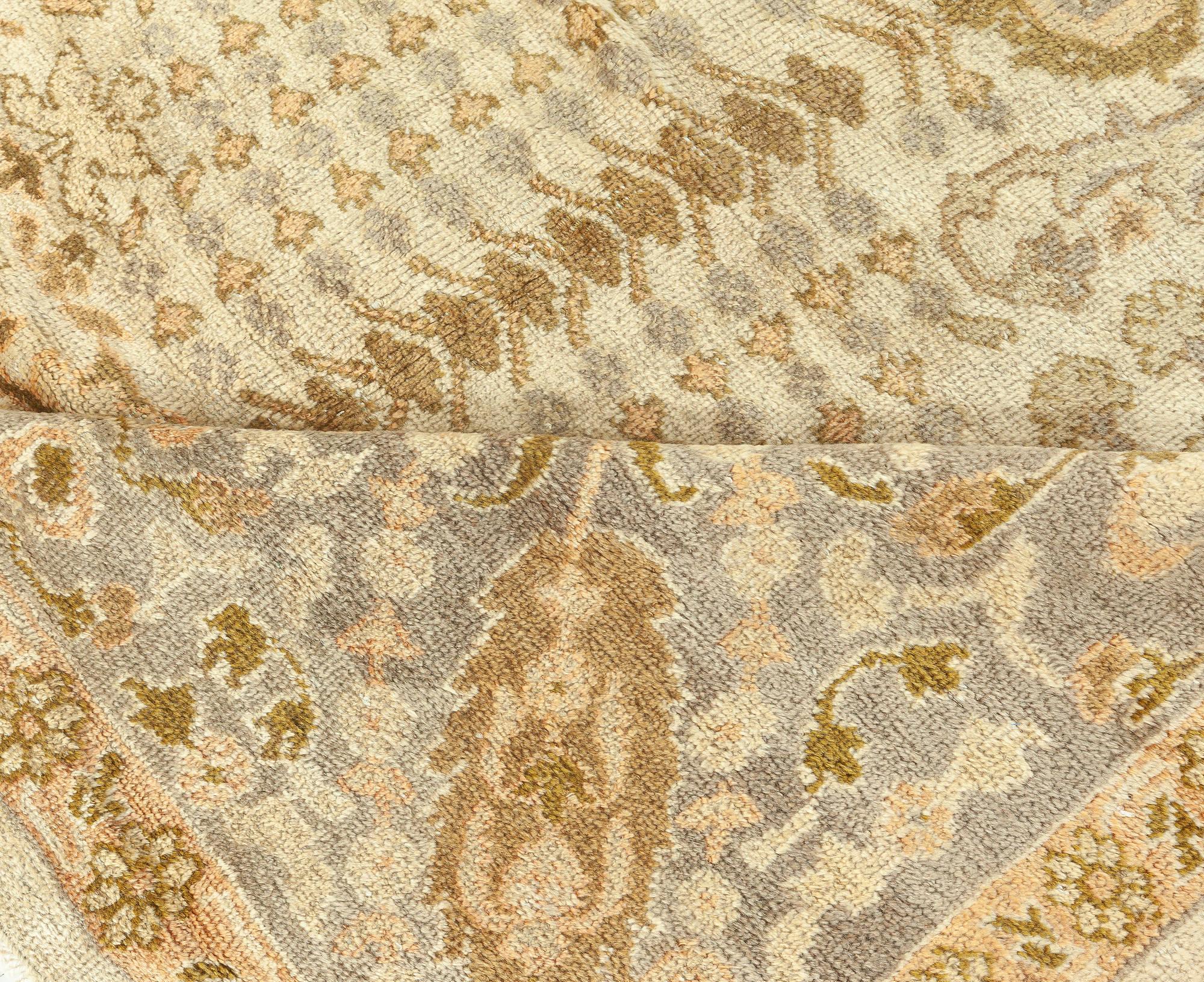 Persischer Sultanabad-Teppich des frühen 20. Jahrhunderts Braun, Beige, Taupe Handgewebte Wolle
Größe: 11'4