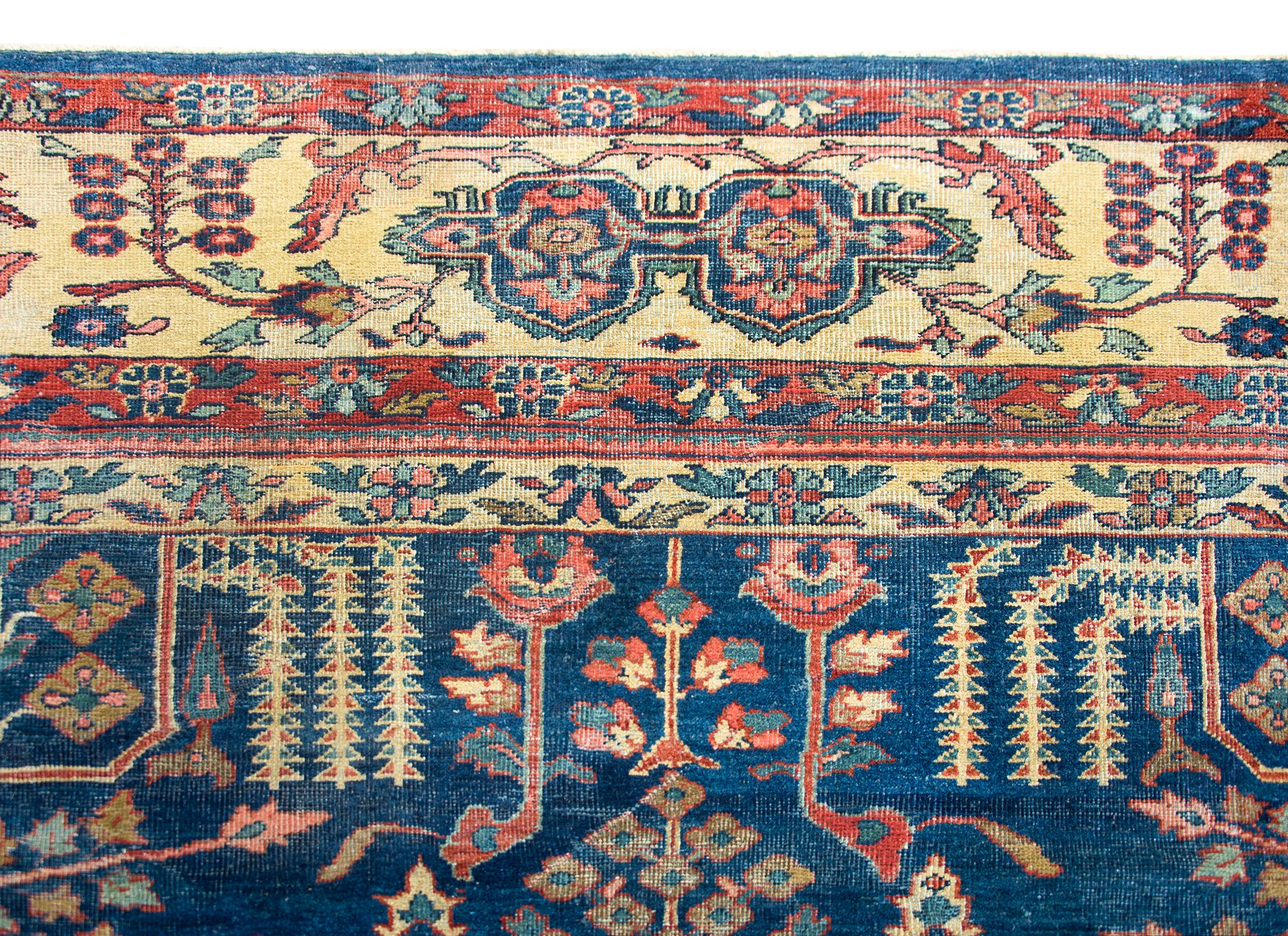 Early 20th Century Persian Sultanabad For Sale 6