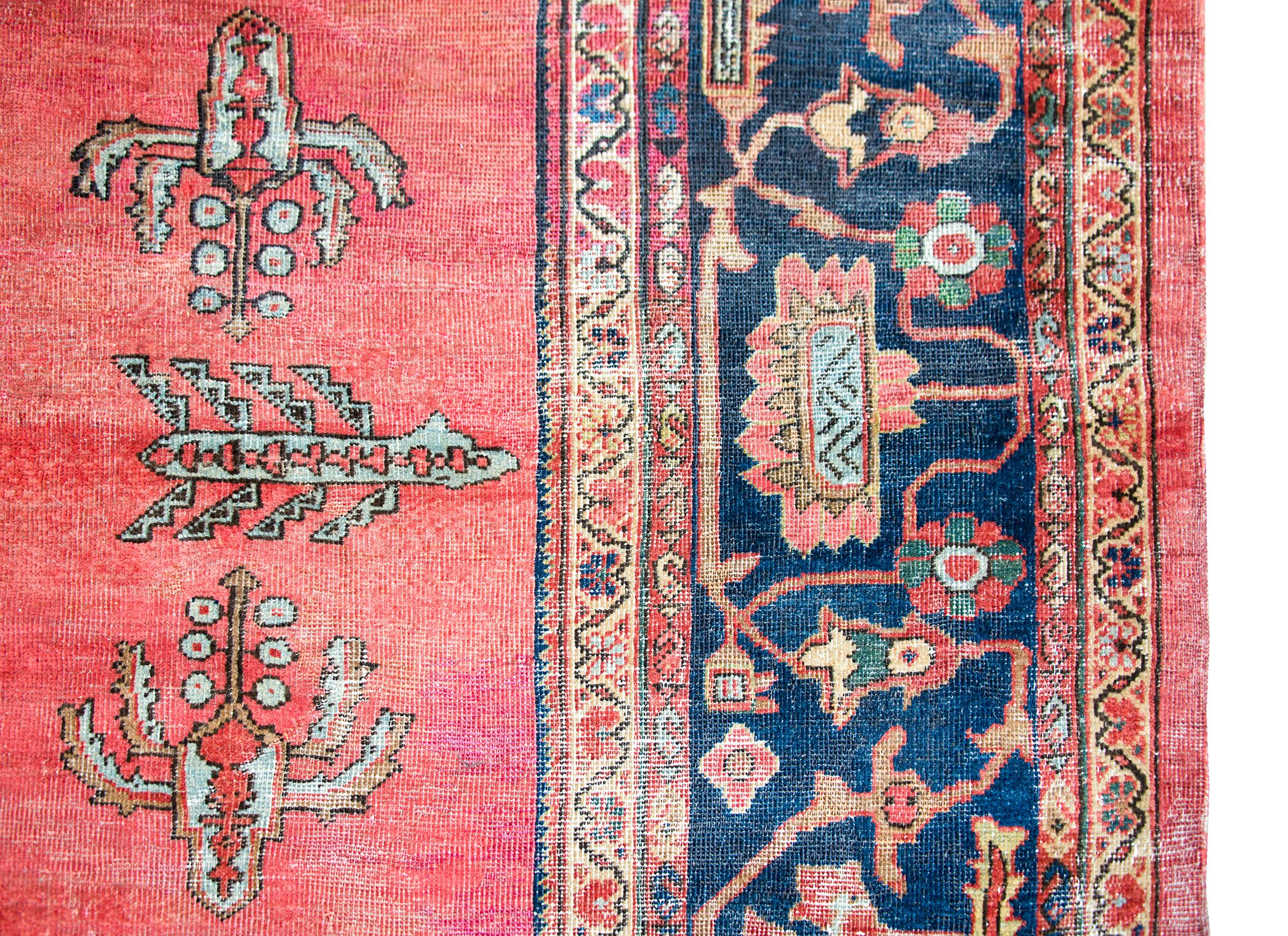 Tappeto persiano Sultanabad Rugs dei primi del Novecento In condizioni buone in vendita a Chicago, IL