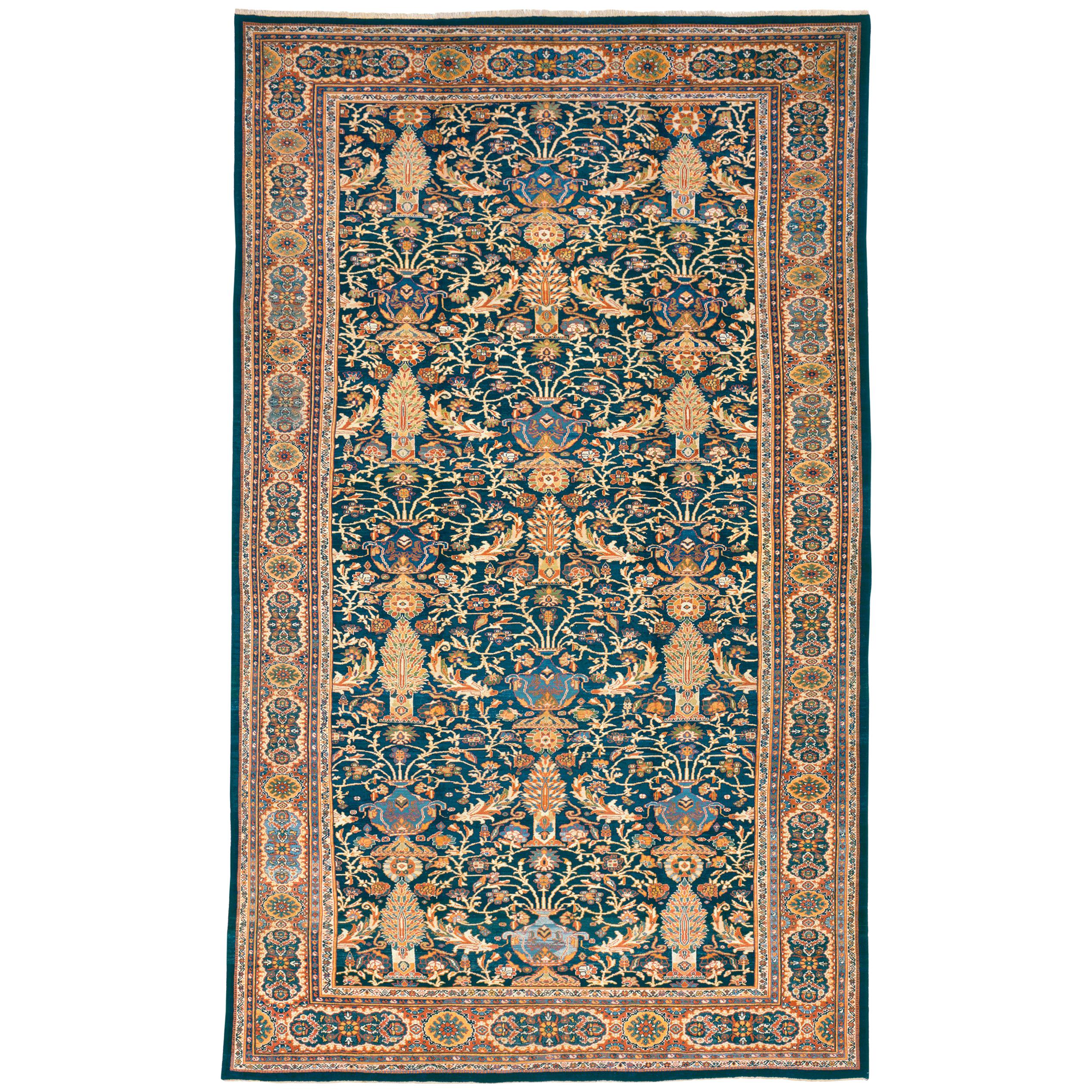 Early 20th Century Persian Sultanabad Rug For Sale