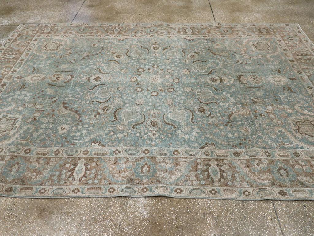 Early 20th Century Persian Tabriz Accent Carpet In Excellent Condition For Sale In New York, NY