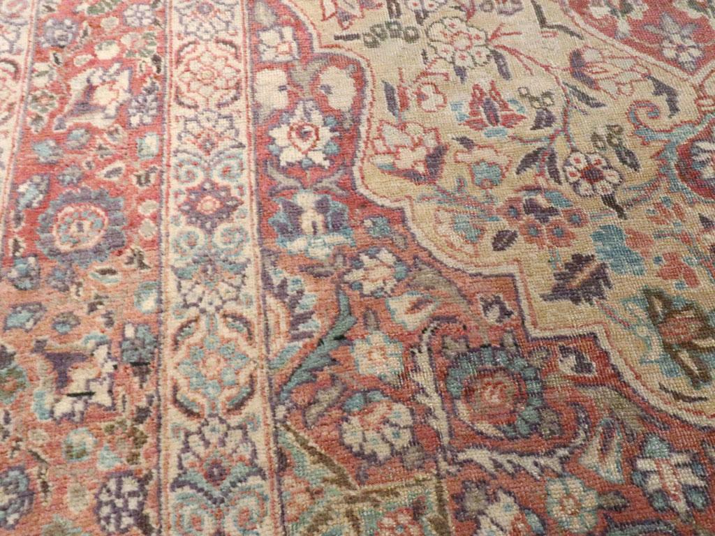 Persischer Täbriz-Akzentteppich aus dem frühen 20. (Tabriz) im Angebot