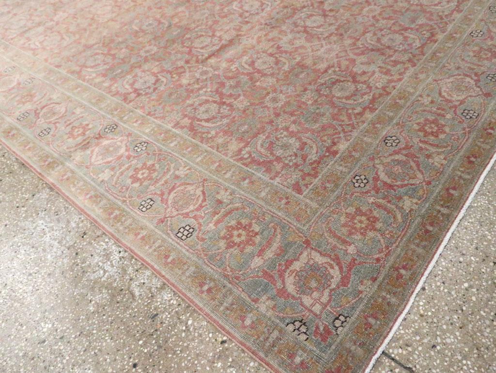 Tappeto da salotto persiano Tabriz dei primi del Novecento In condizioni ottime in vendita a New York, NY