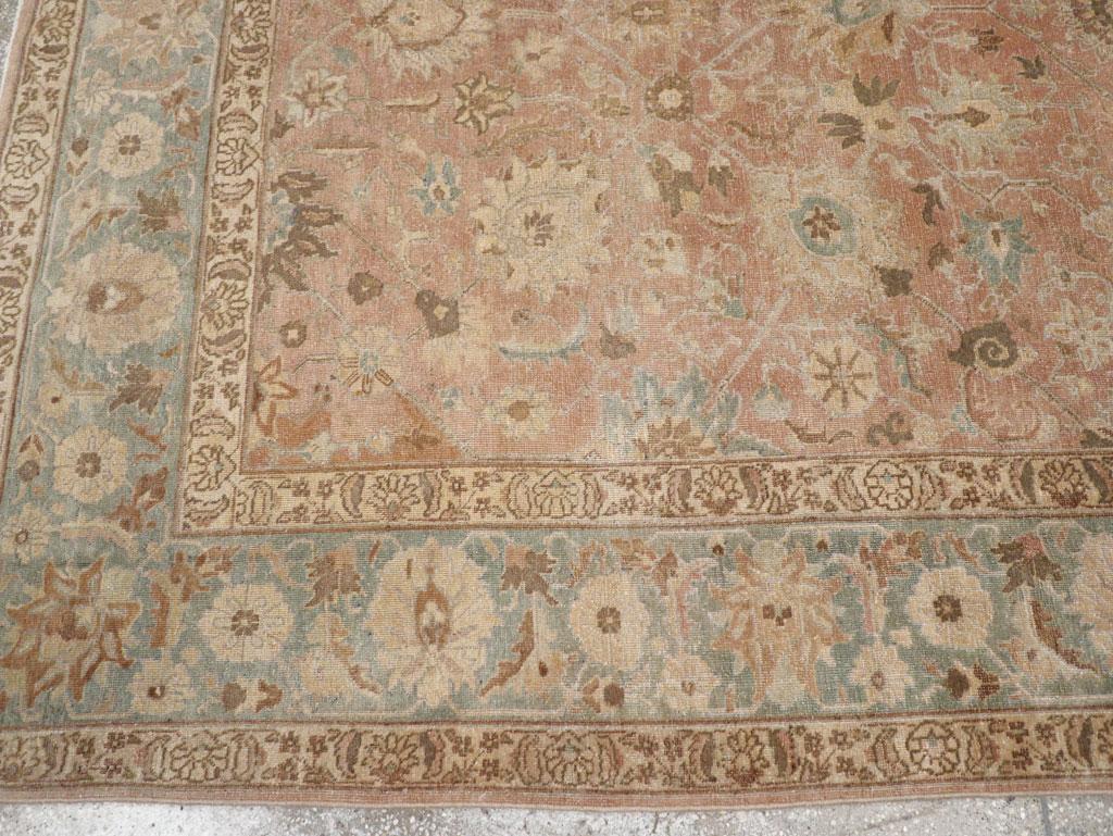 Tappeto da salotto persiano Tabriz dei primi del Novecento In condizioni ottime in vendita a New York, NY