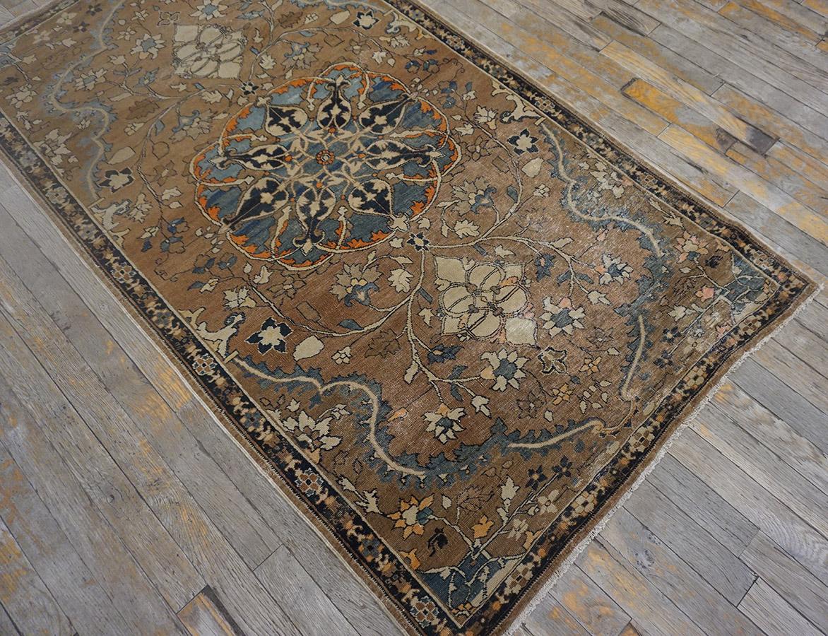 Annodato a mano Tappeto persiano Tabriz dei primi del Novecento in vendita