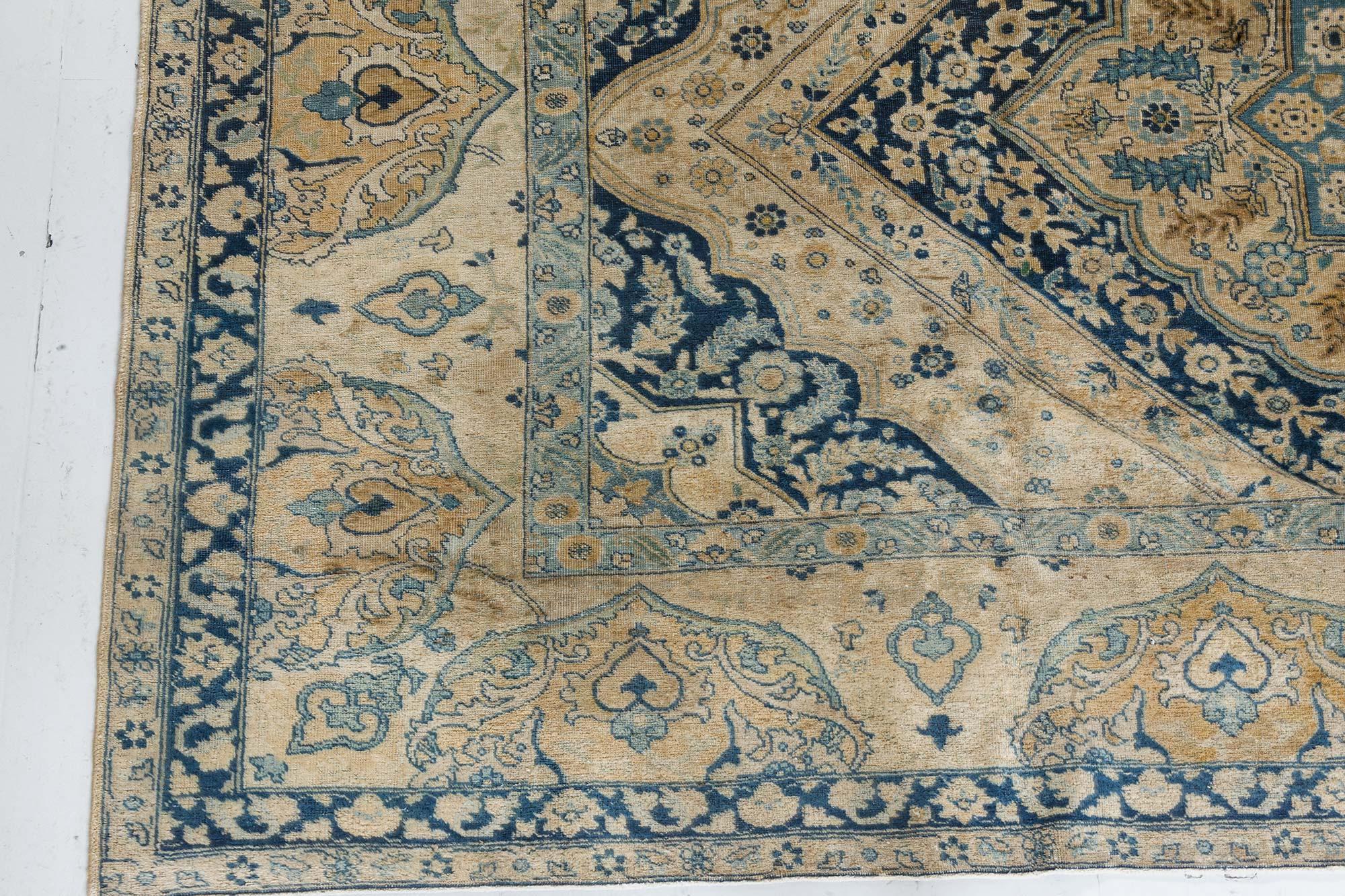 Early 20th Century Persian Tabriz Handmade Carpet For Sale 1