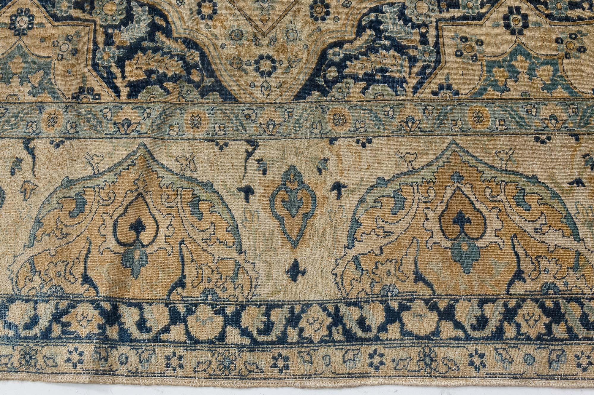 Early 20th Century Persian Tabriz Handmade Carpet For Sale 3