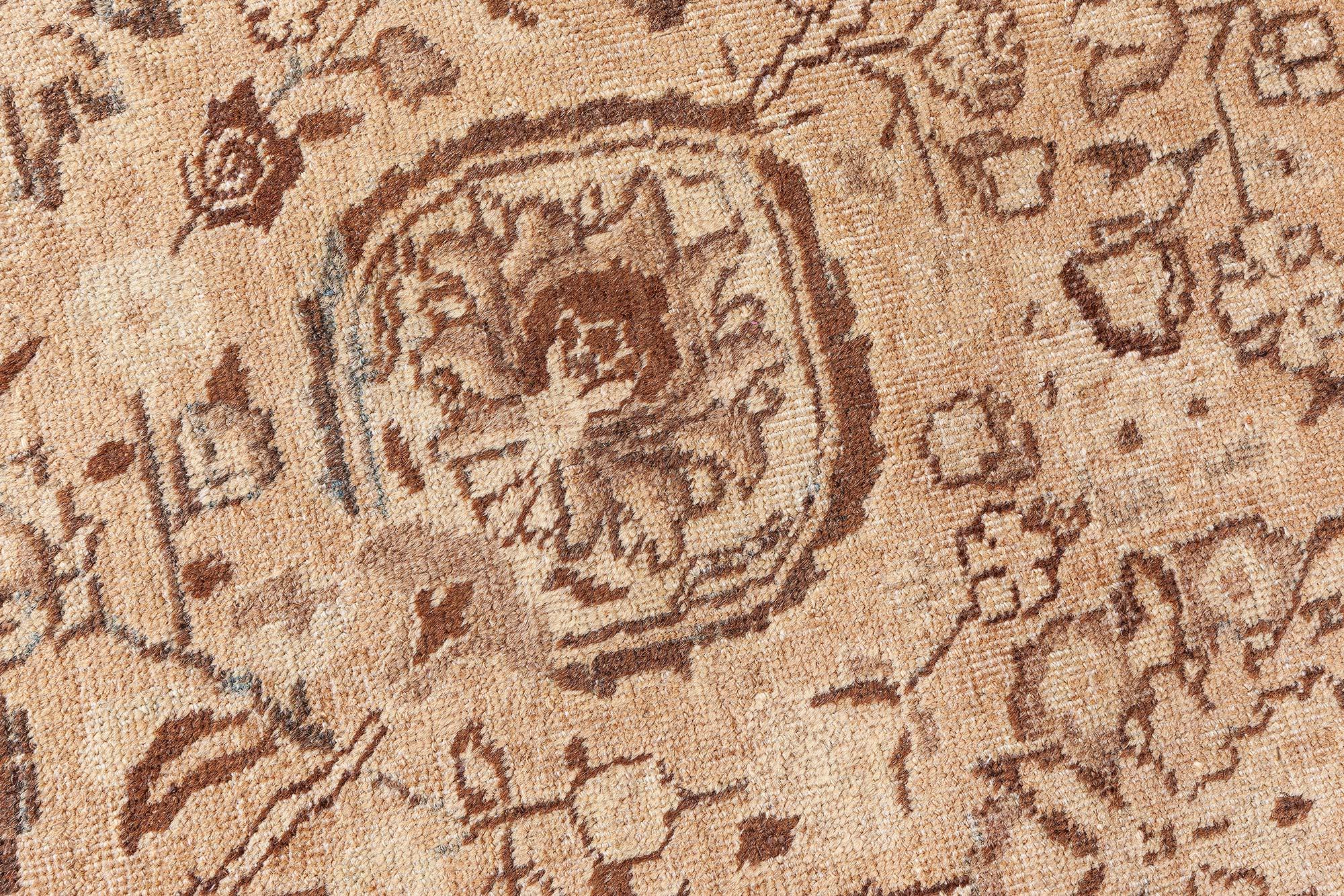 Tapis persan Tabriz du début du 20ème siècle Doris Leslie Blau en vente 3
