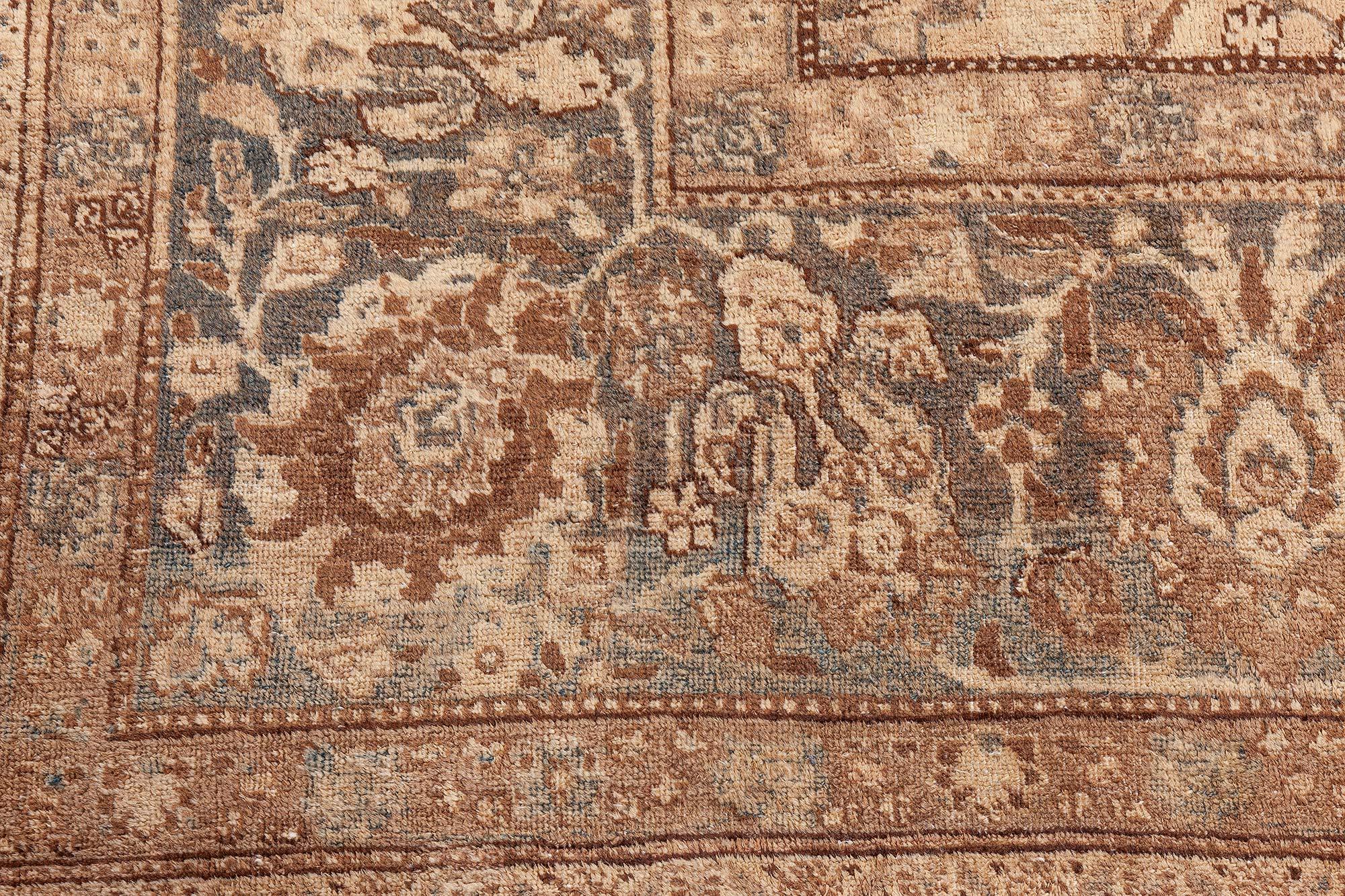Tapis persan Tabriz du début du 20ème siècle Doris Leslie Blau en vente 2