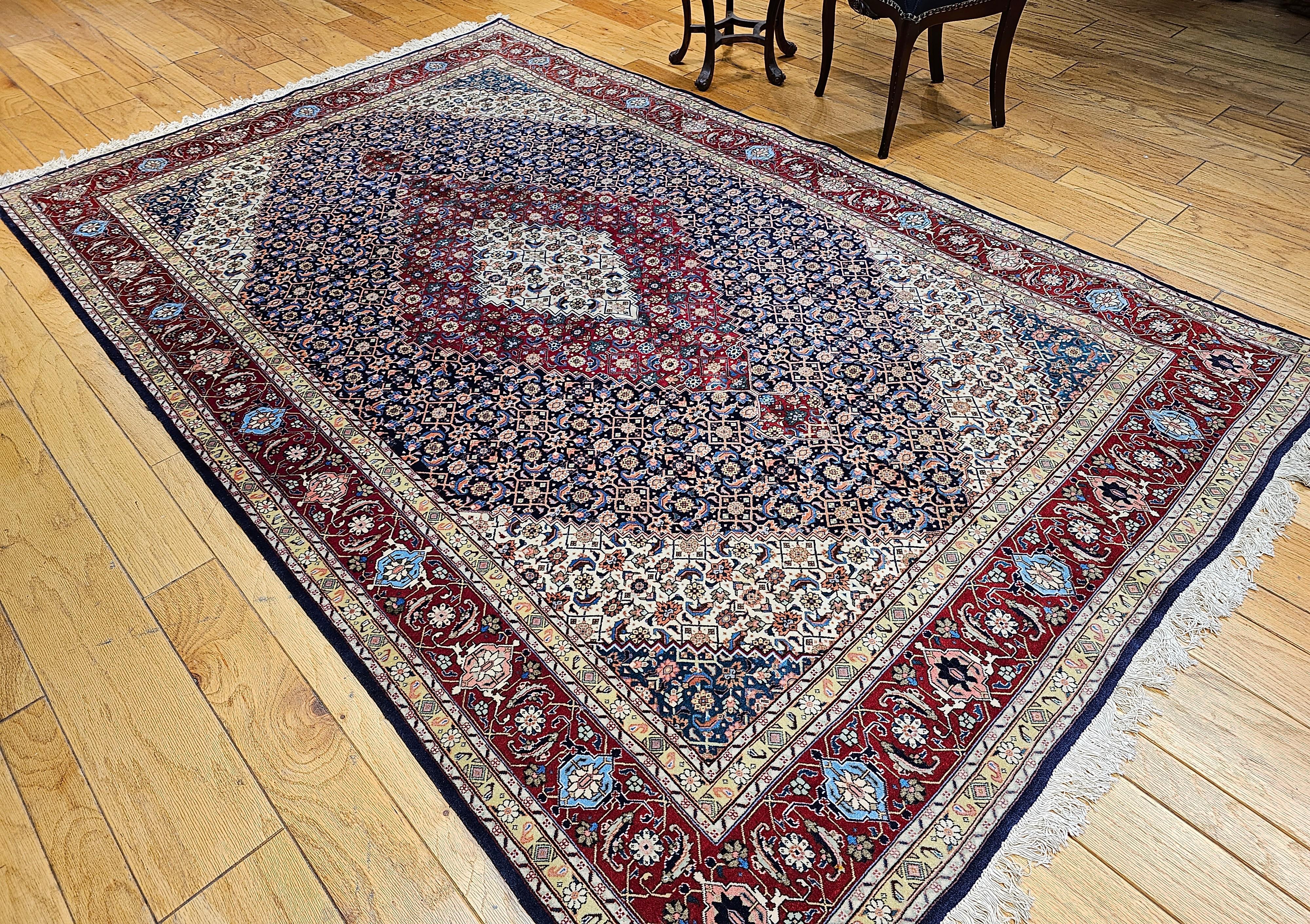 Tappeto Tabriz Mahi persiano dei primi del Novecento con motivi geometrici in vendita 5