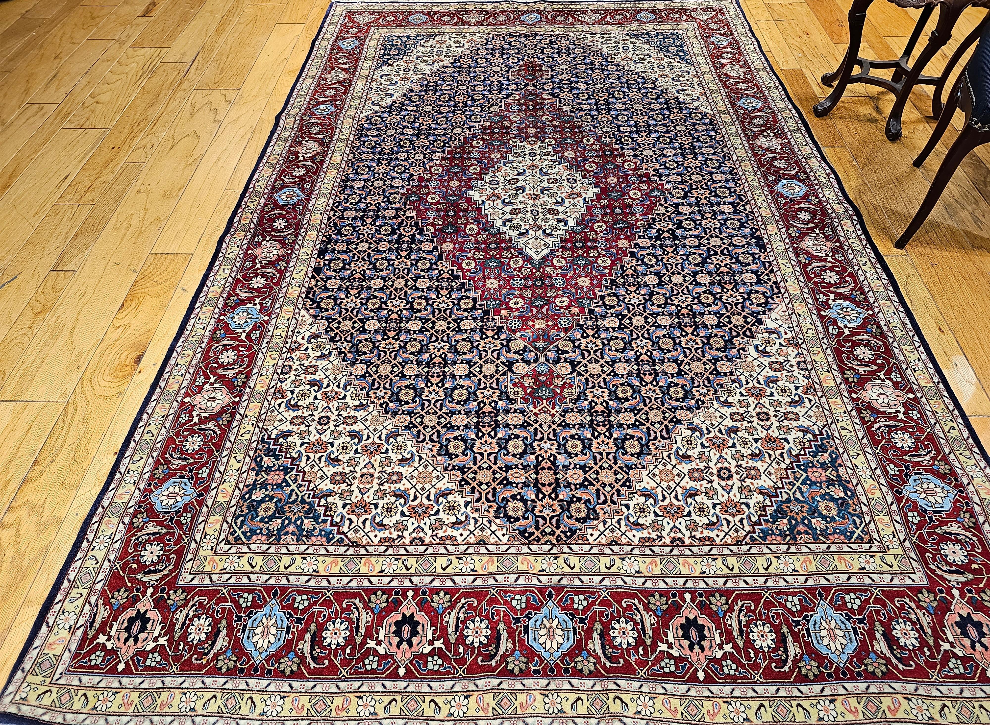 Tappeto Tabriz Mahi persiano dei primi del Novecento con motivi geometrici in vendita 6