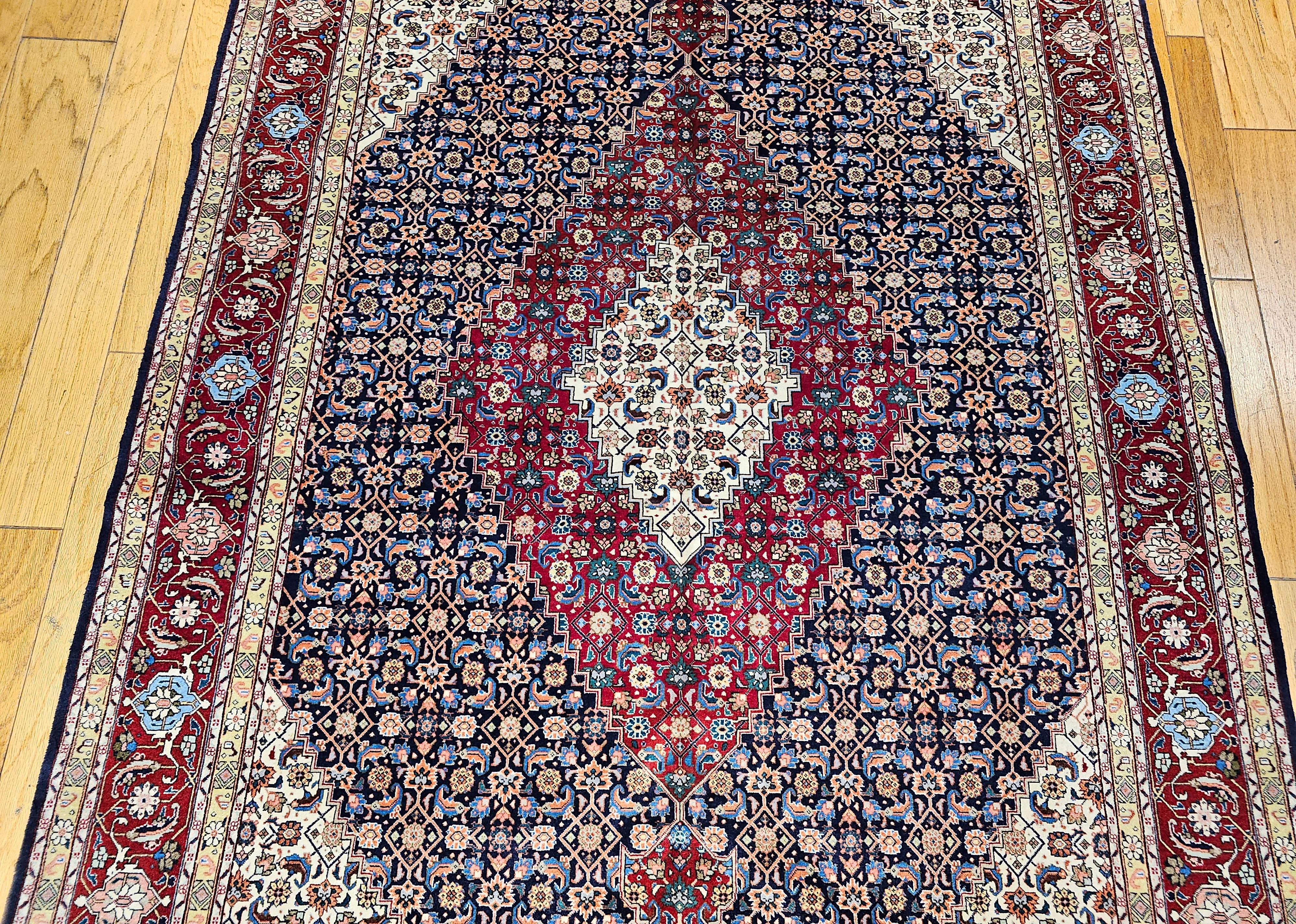 Tappeto Tabriz Mahi persiano dei primi del Novecento con motivi geometrici In condizioni buone in vendita a Barrington, IL