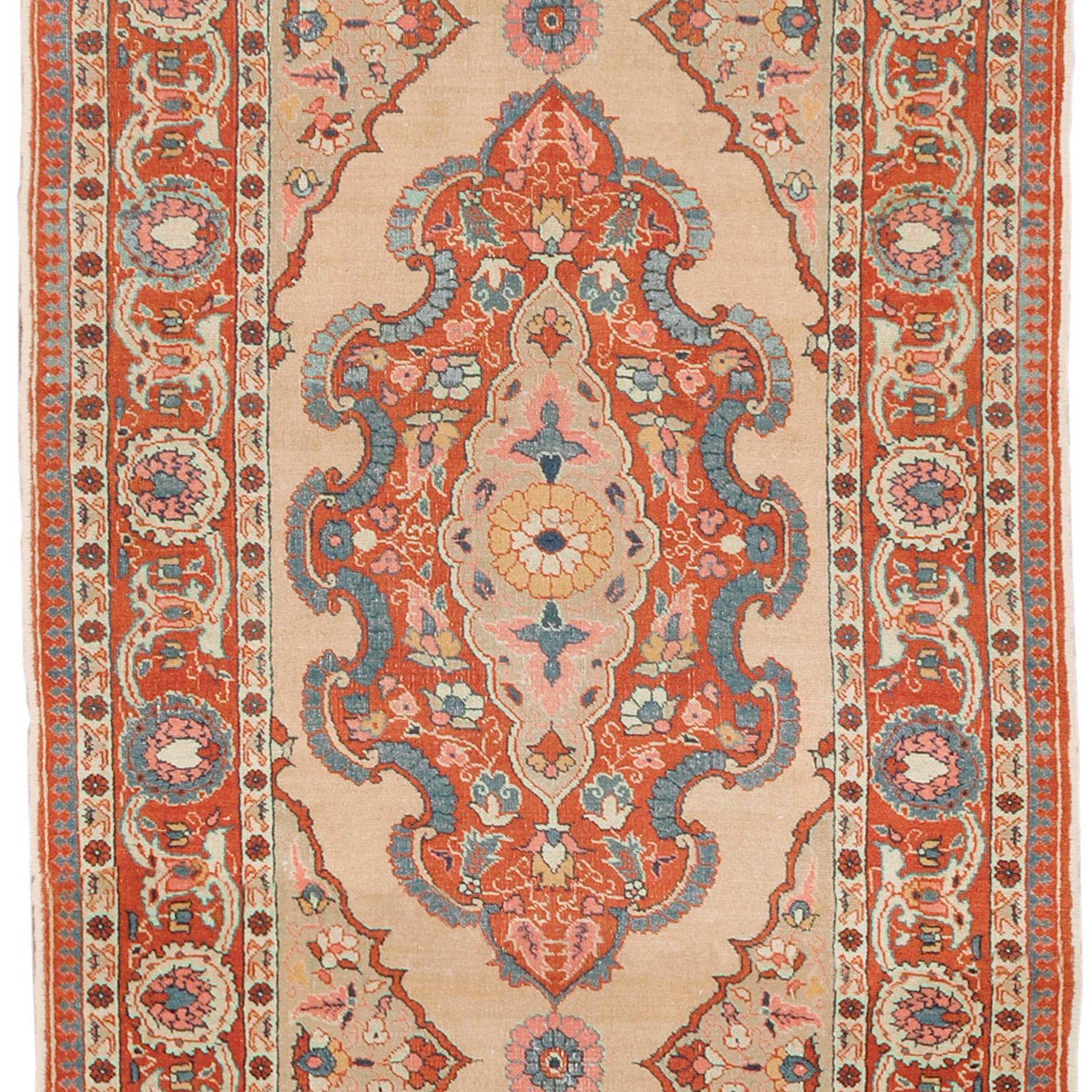 Early 20th Century Persian Tabriz Runner In Good Condition For Sale In New York, NY