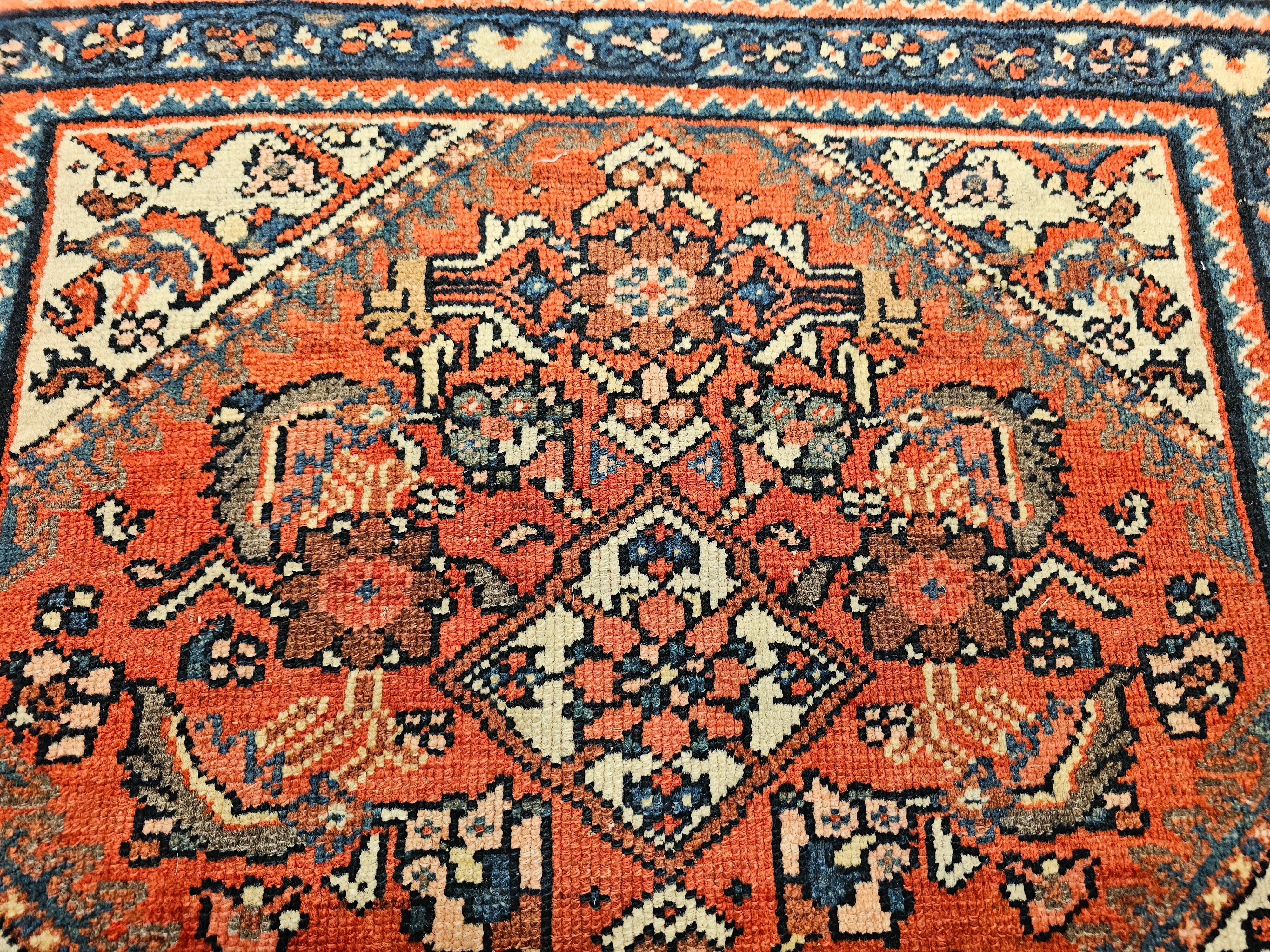 Bagface Malayer tribale persiano dell'inizio del XX secolo usato come arte da parete nomade in vendita 5
