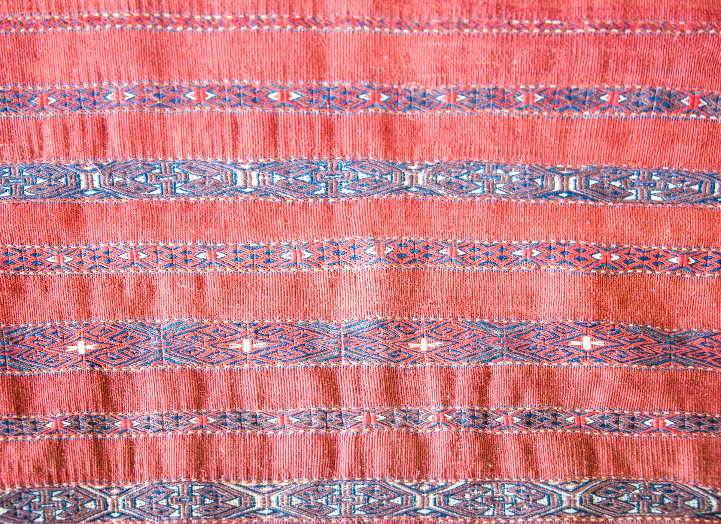 Persischer Turkman-Teppich aus dem frühen 20. (Mitte des 20. Jahrhunderts) im Angebot