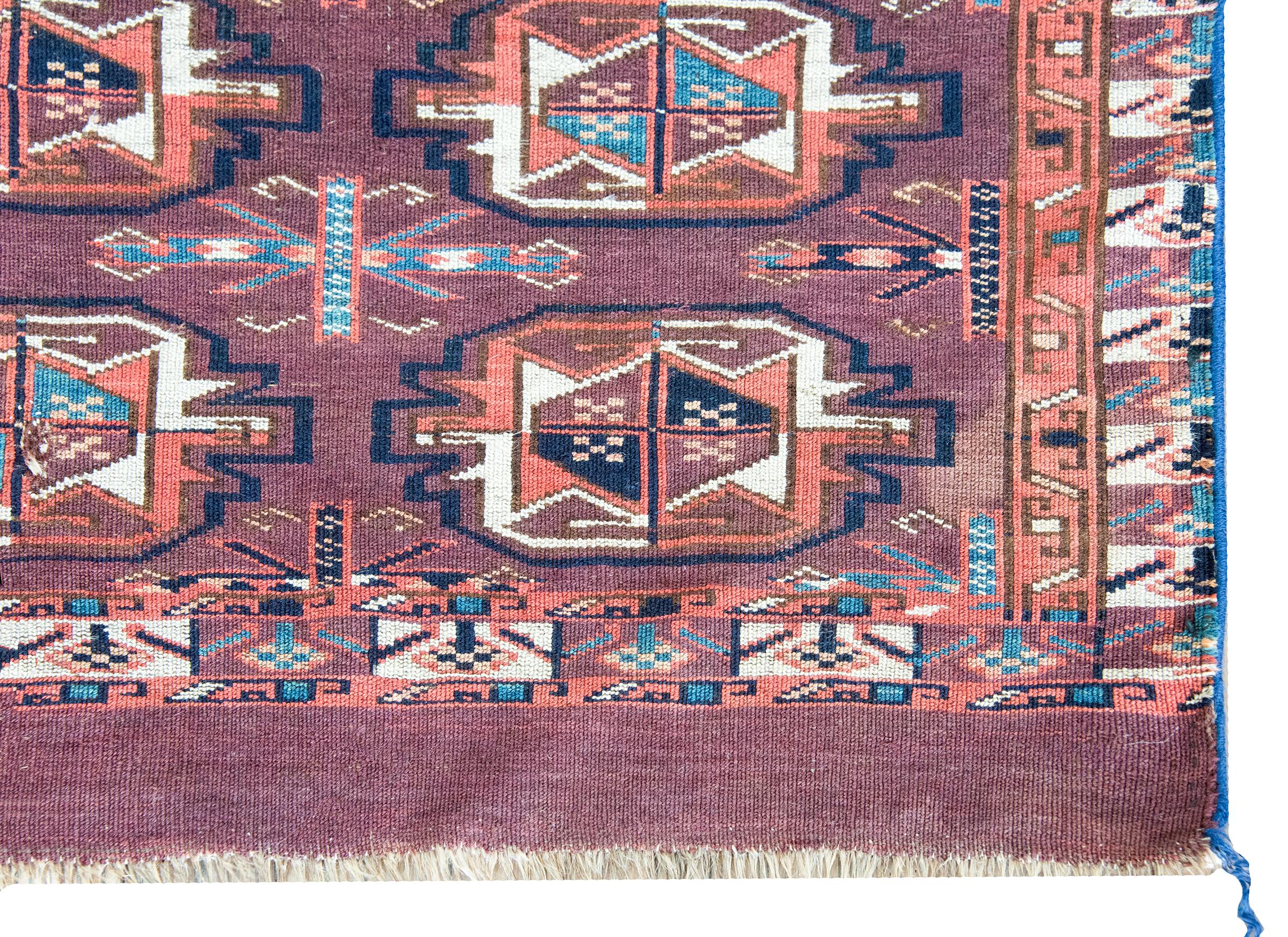 Tapis persan Yamout du début du 20e siècle en vente 5