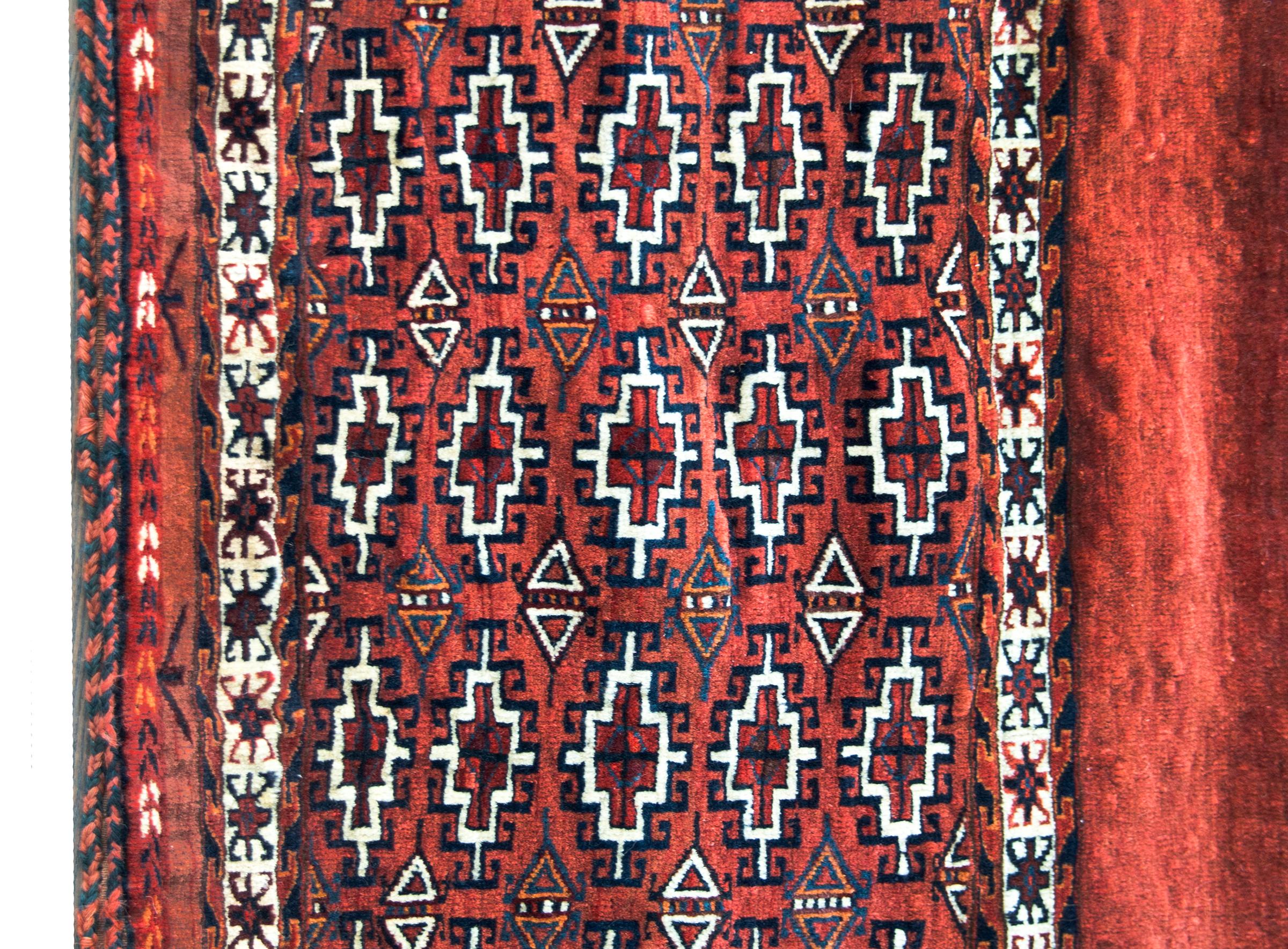 Early 20th Century Persian Yamut Bag Face Rug For Sale 3