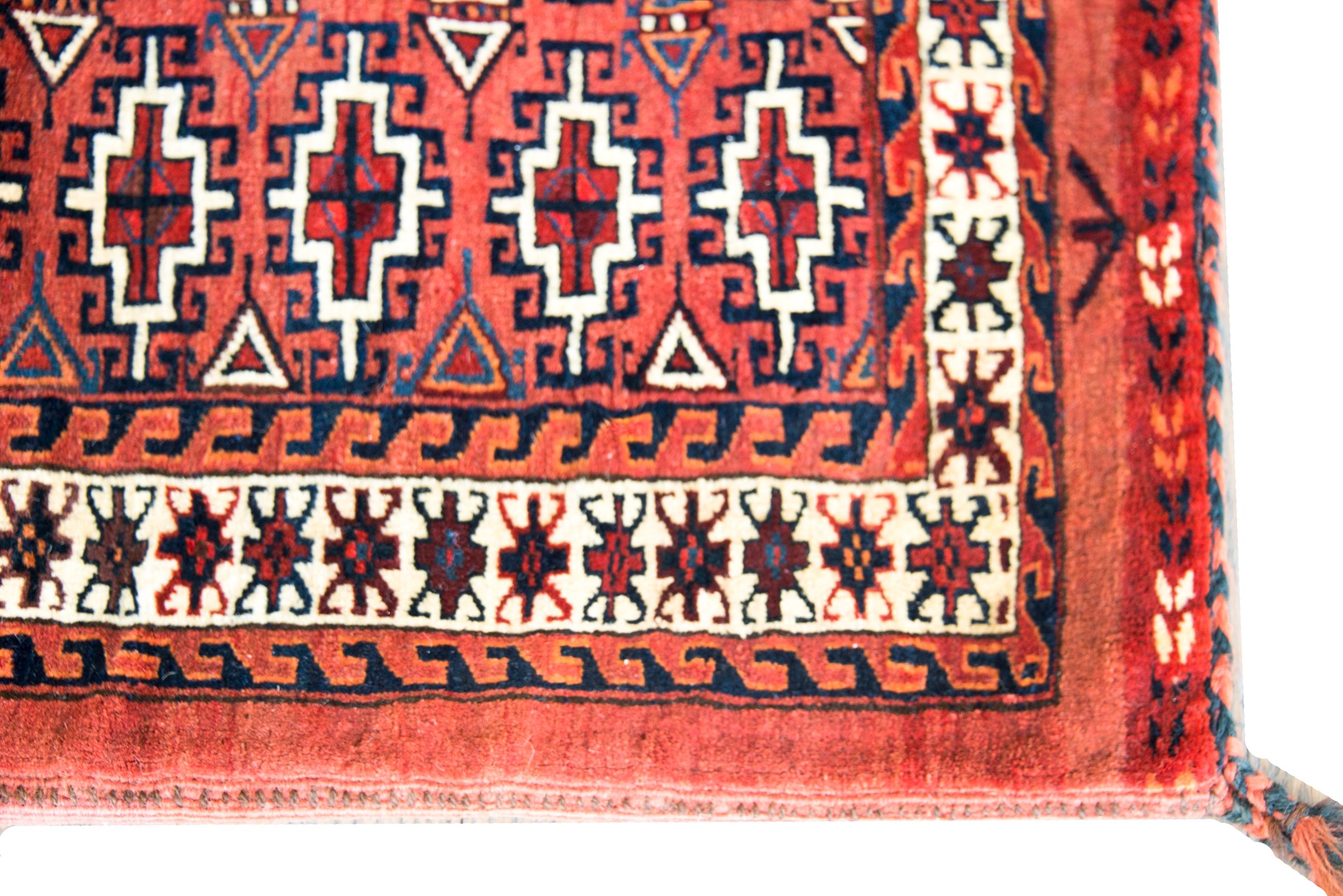 Early 20th Century Persian Yamut Bag Face Rug For Sale 5
