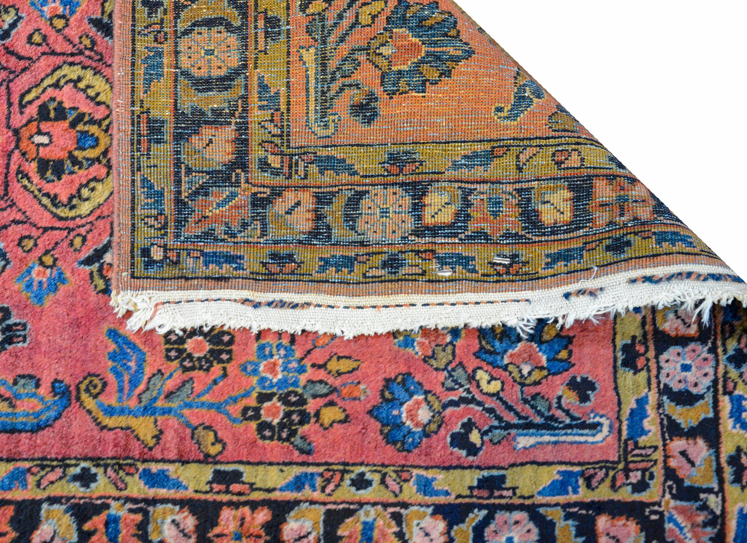 Early 20th Century Petite Sarouk Rug For Sale 1
