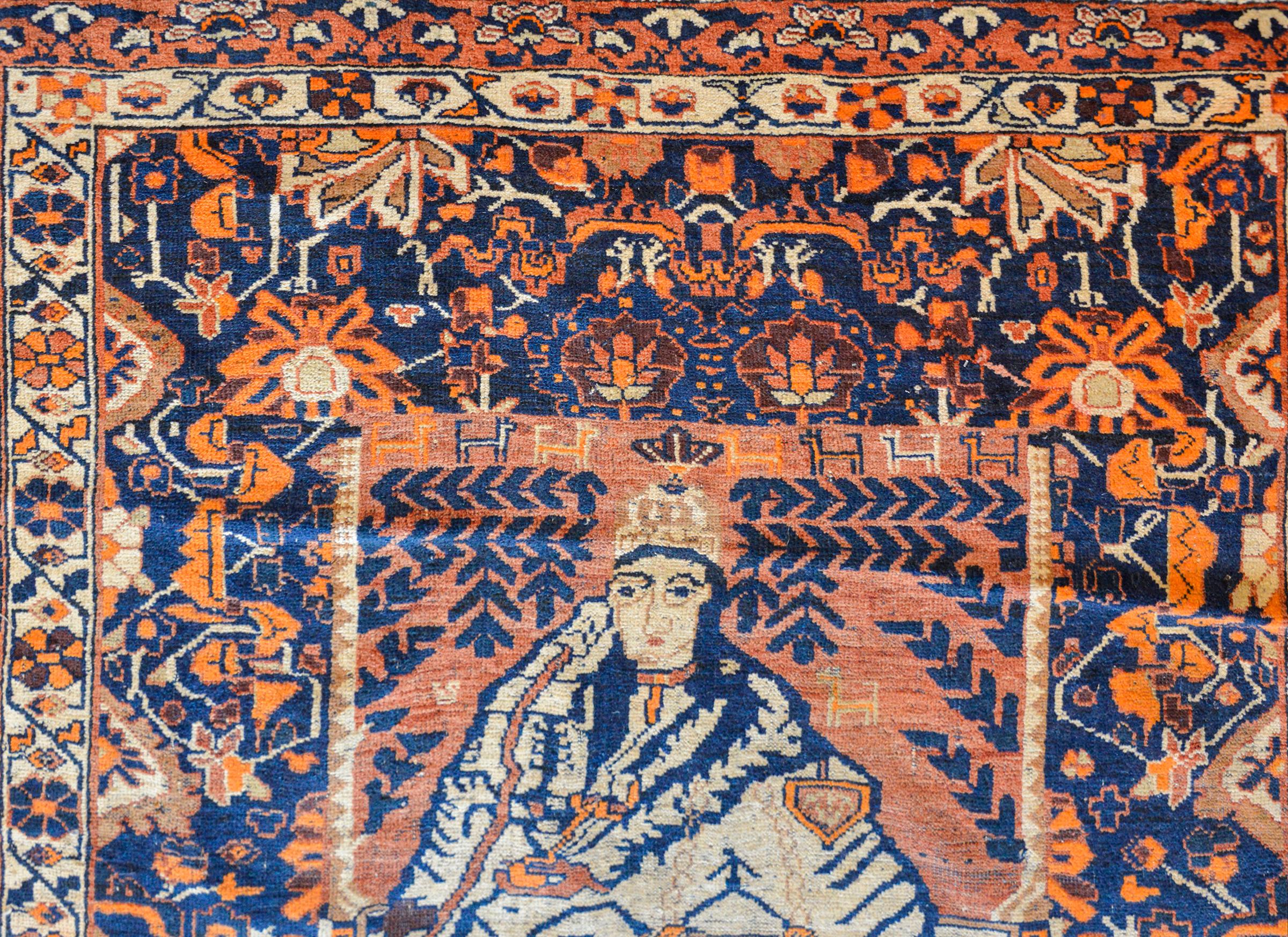 Early 20th Century Pictorial Qashgai Rug In Good Condition For Sale In Chicago, IL
