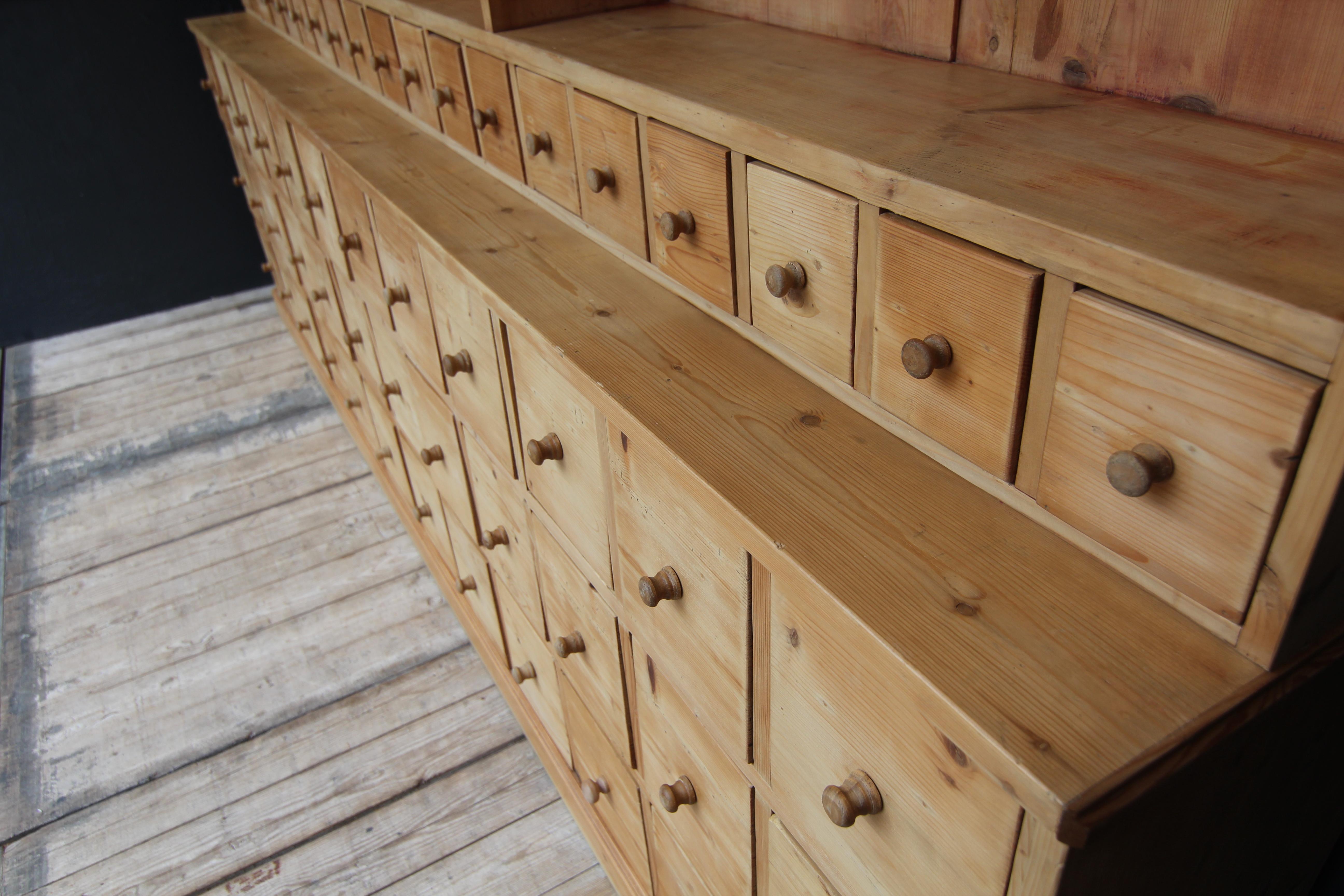 Early 20th Century Pine Apothecary Cabinet For Sale 4